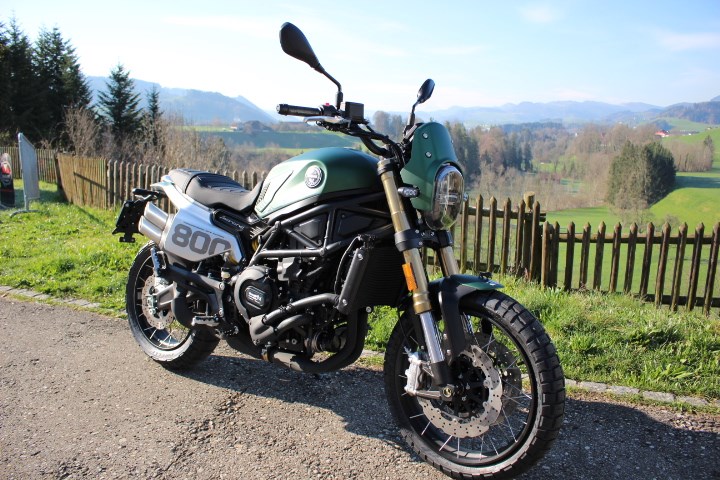 BENELLI Leoncino 800 T