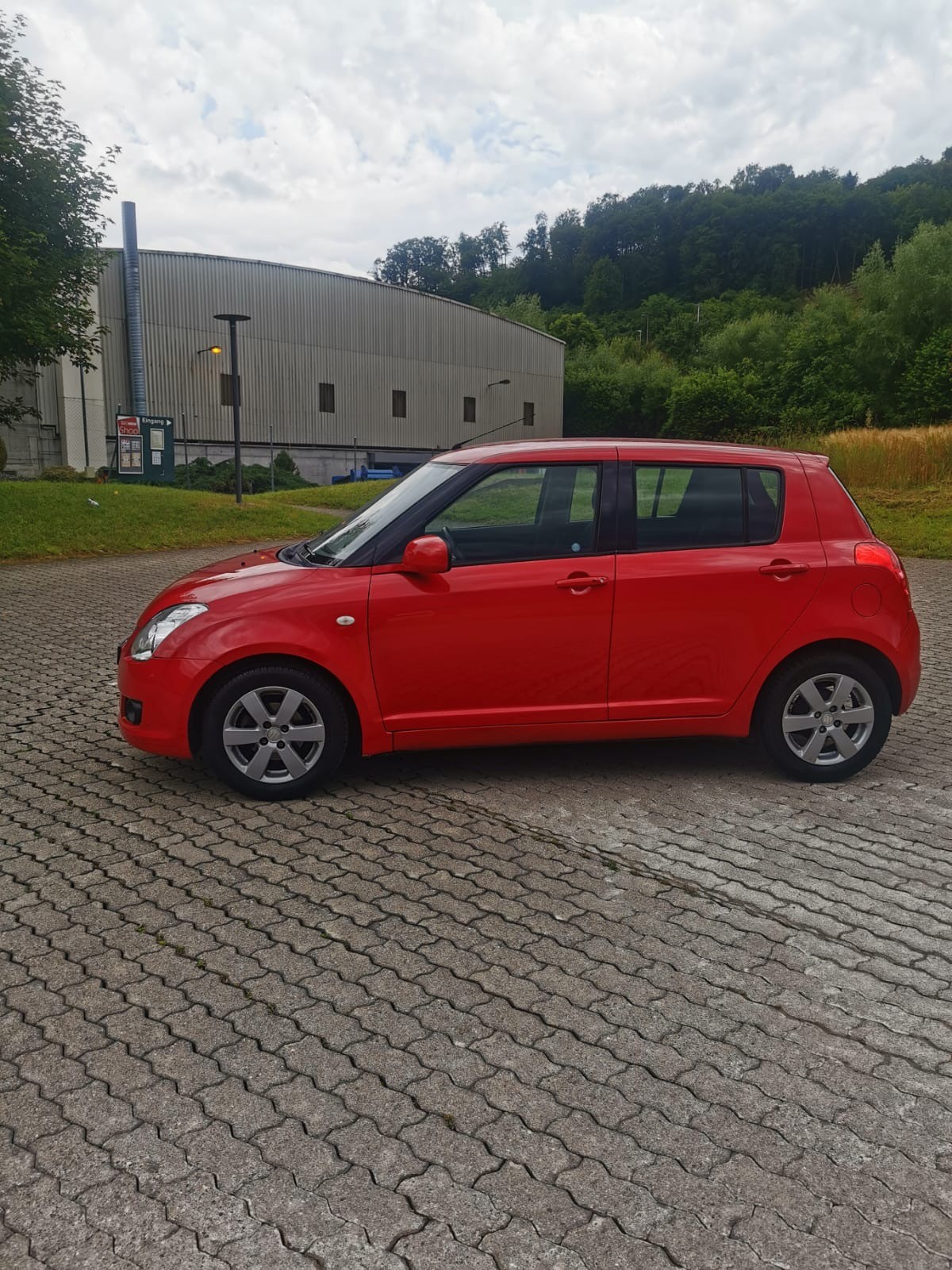 SUZUKI Swift 1.5i 16V VVT GL Automat-image-2