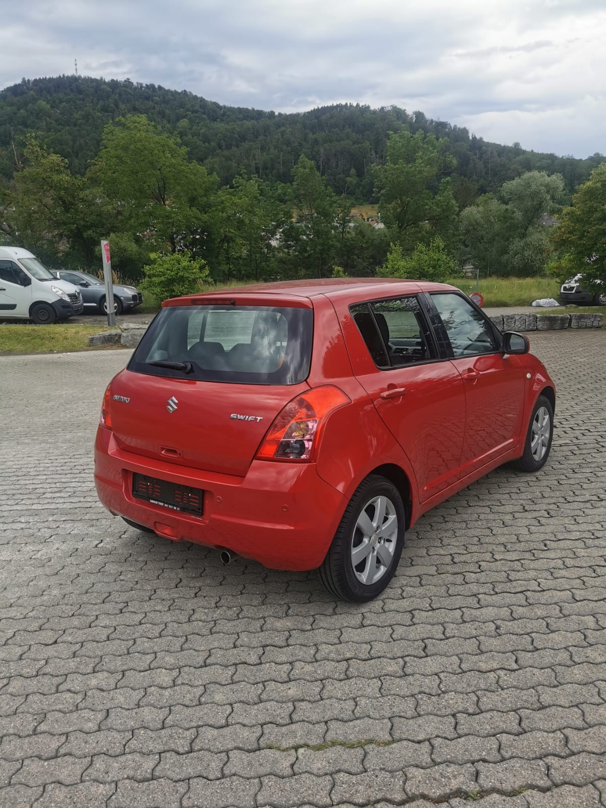 SUZUKI Swift 1.5i 16V VVT GL Automat-image-6