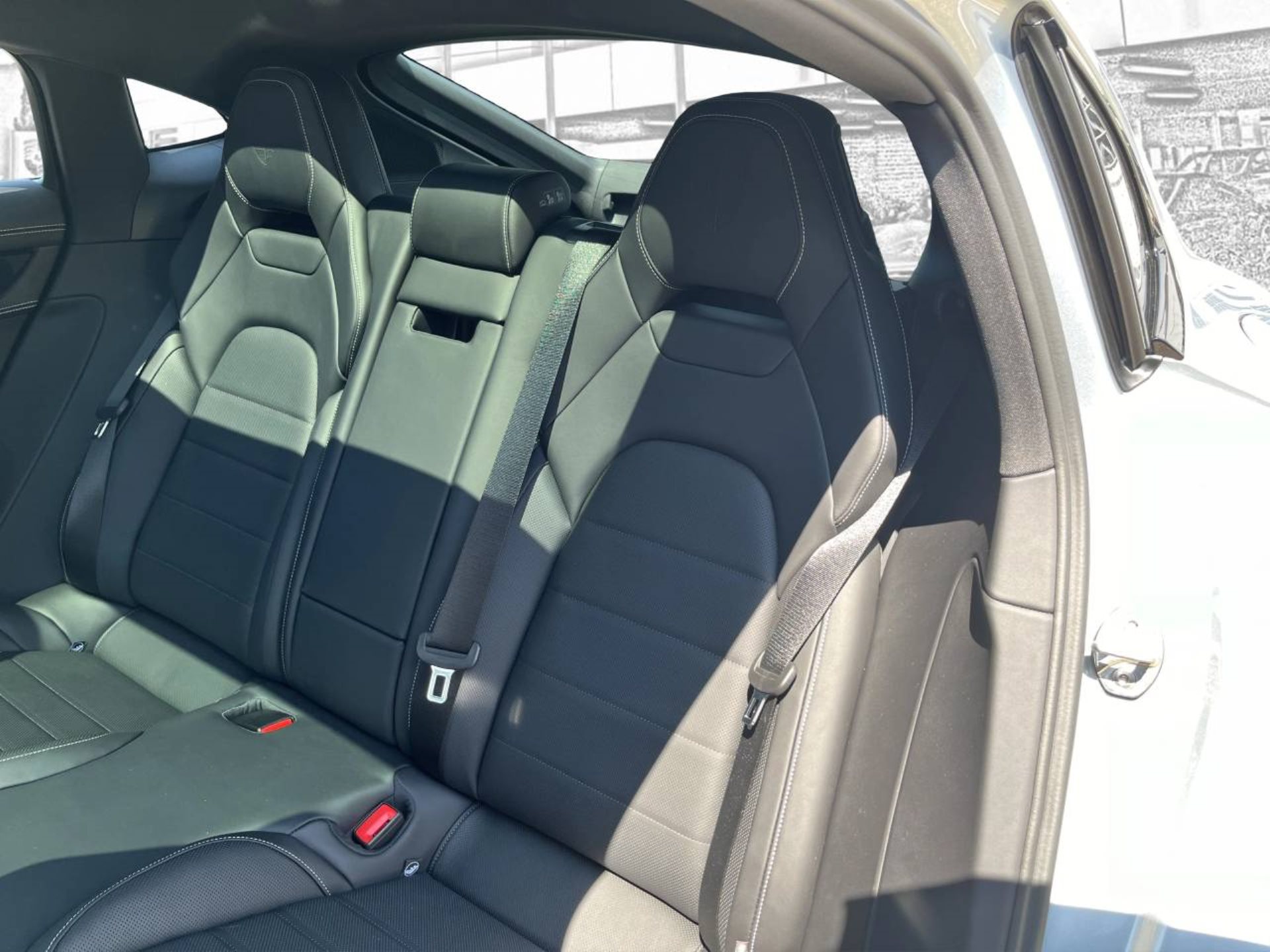 PORSCHE Panamera 4 E-Hybrid-image-16