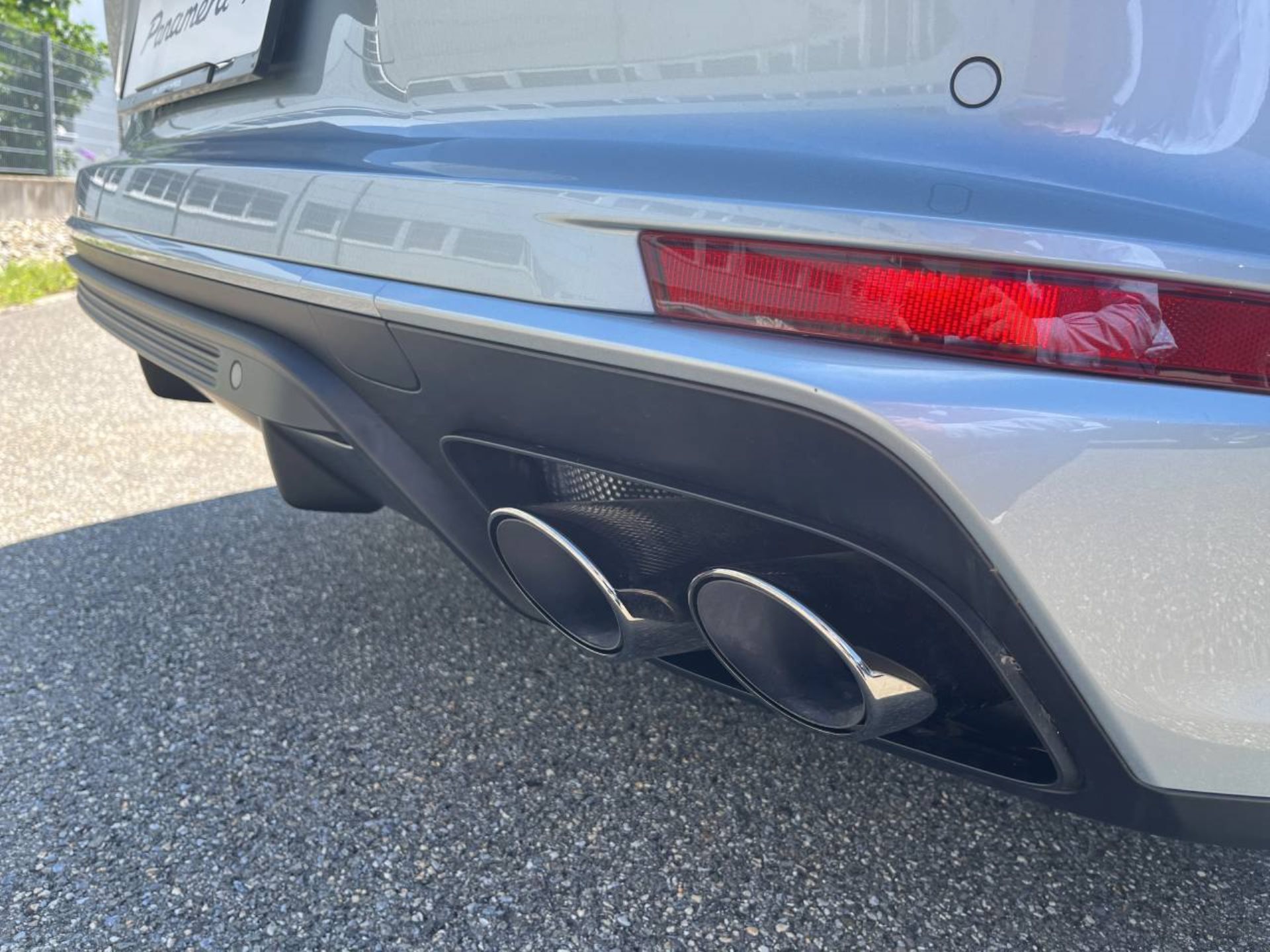 PORSCHE Panamera 4 E-Hybrid-image-23