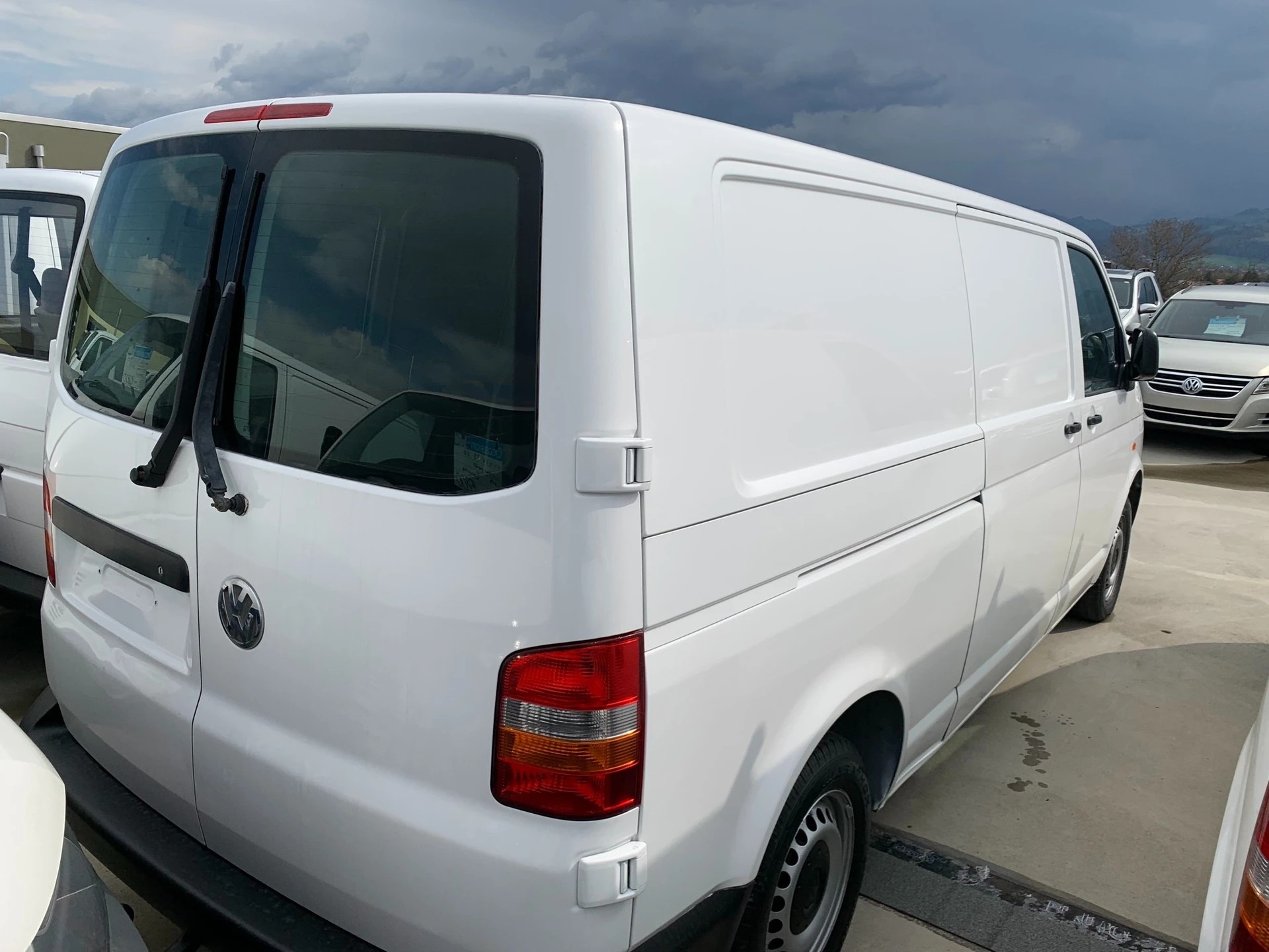 VW T5 2.5 TDI PD 4MOTION 2 PLATZ-image-0