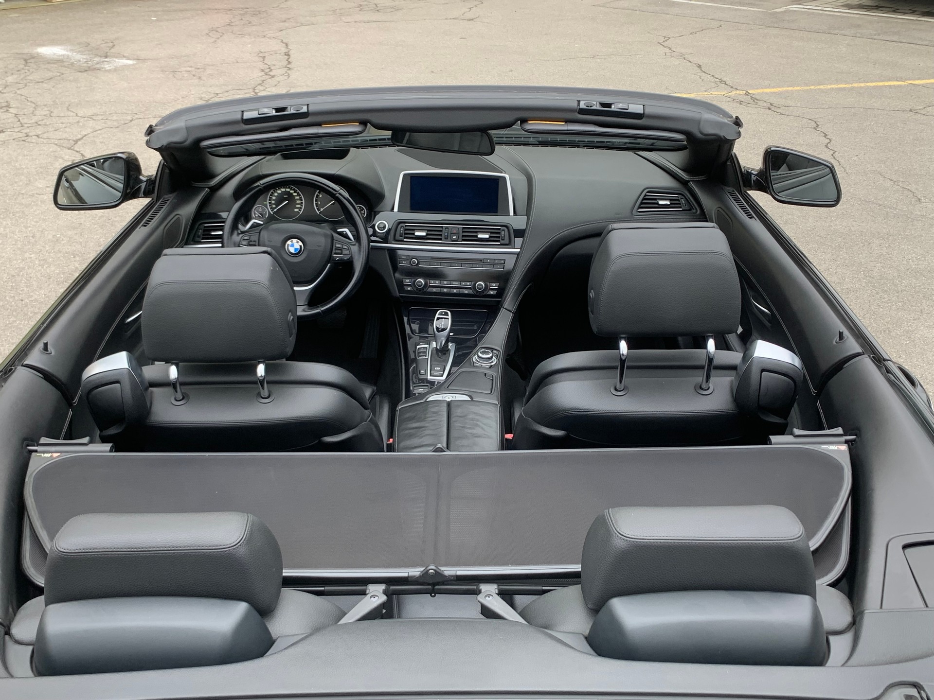 BMW 650i Cabrio-image-11