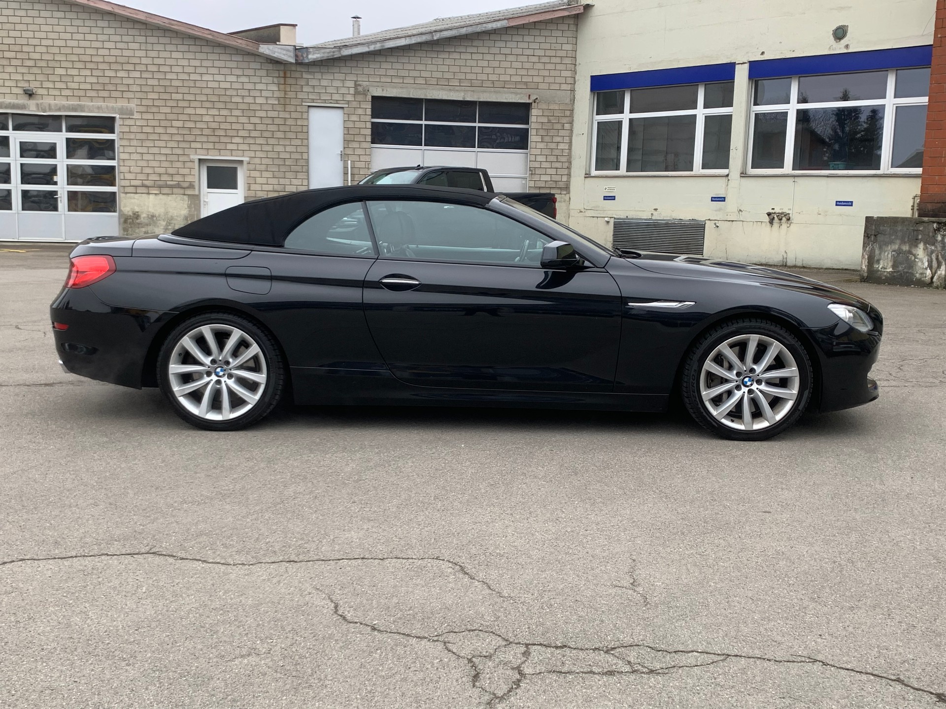 BMW 650i Cabrio-image-5