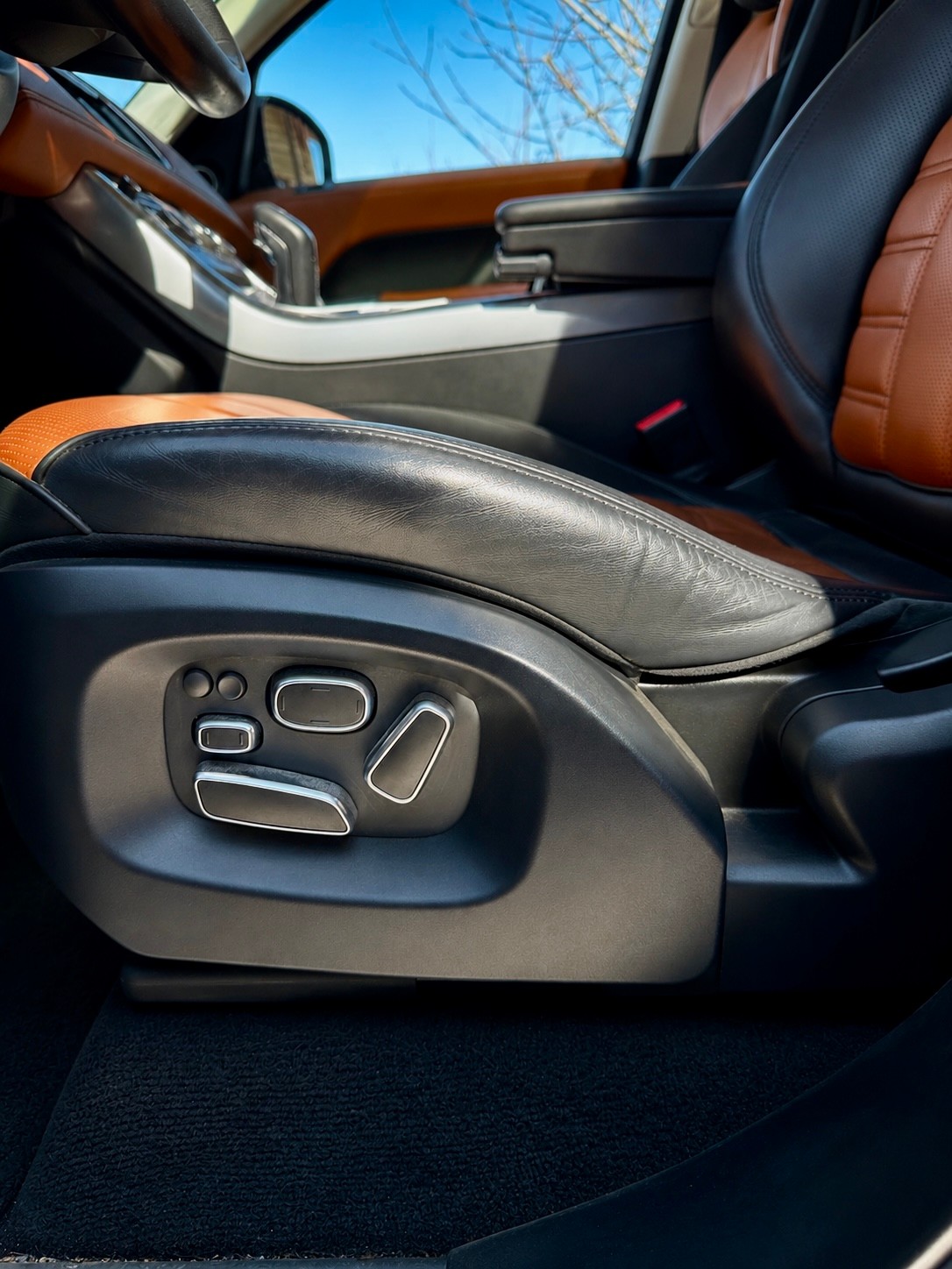 LAND ROVER RANGE ROVER SPORT V8 SC 510cv Autobiography-image-5