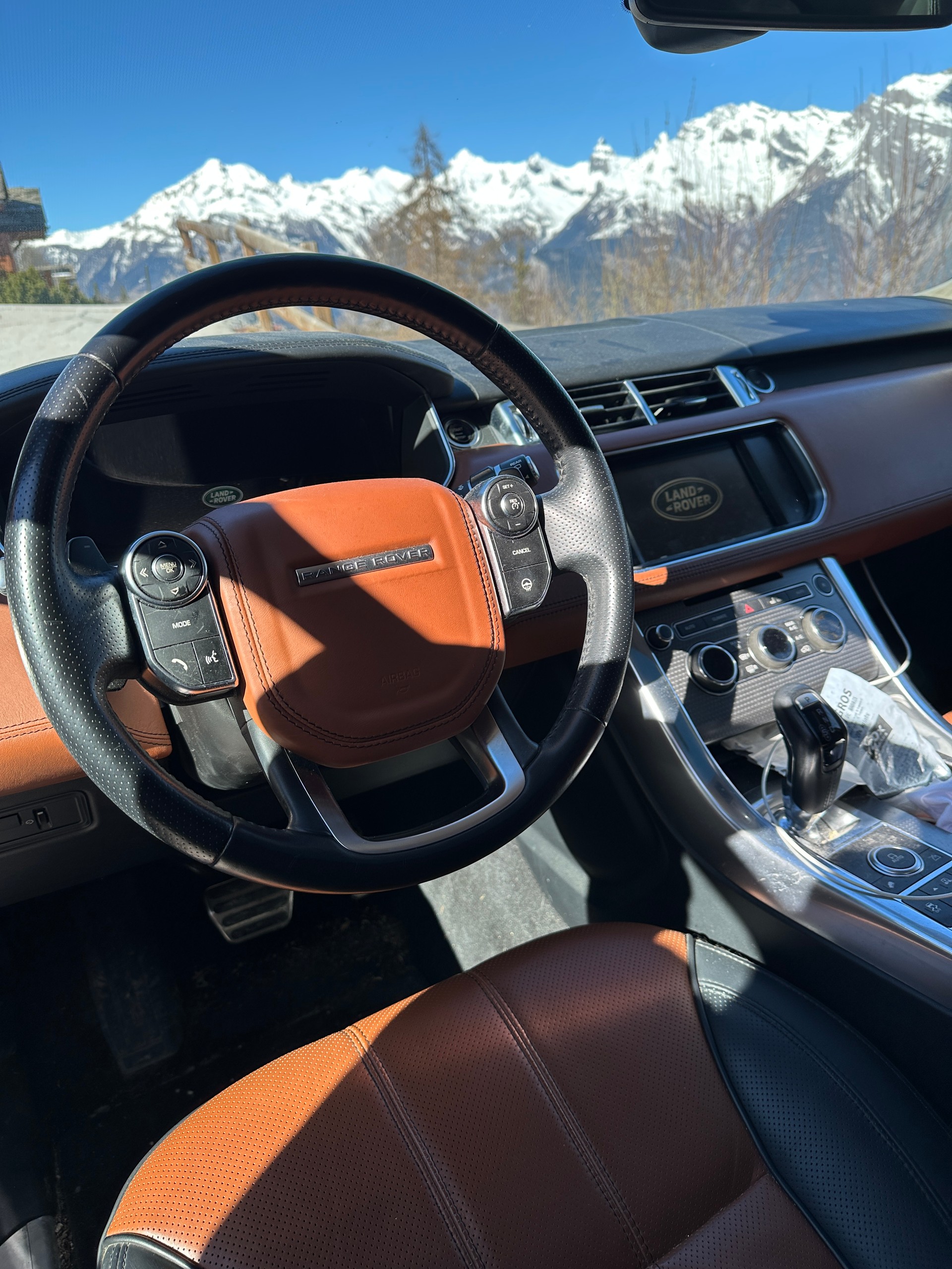 LAND ROVER RANGE ROVER SPORT V8 SC 510cv Autobiography-image-4