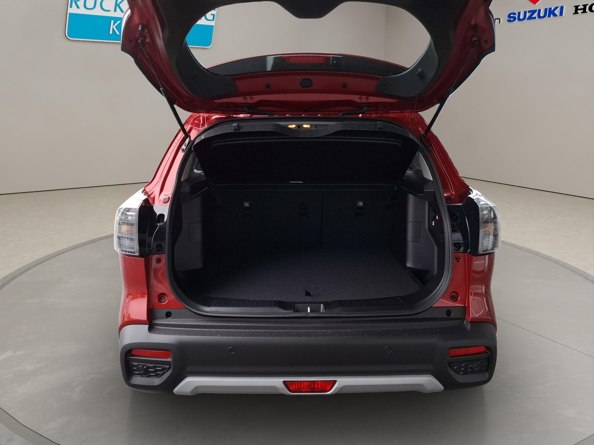 SUZUKI S-Cross 1.4 T Compact+ Hybrid 4x4-image-8