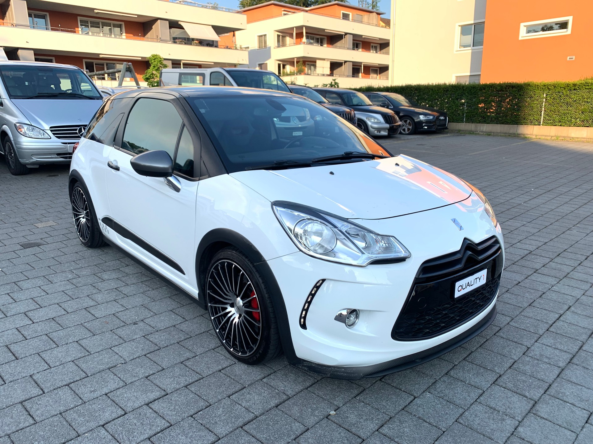 DS AUTOMOBILES DS3 1.6 THP Racing-image-1