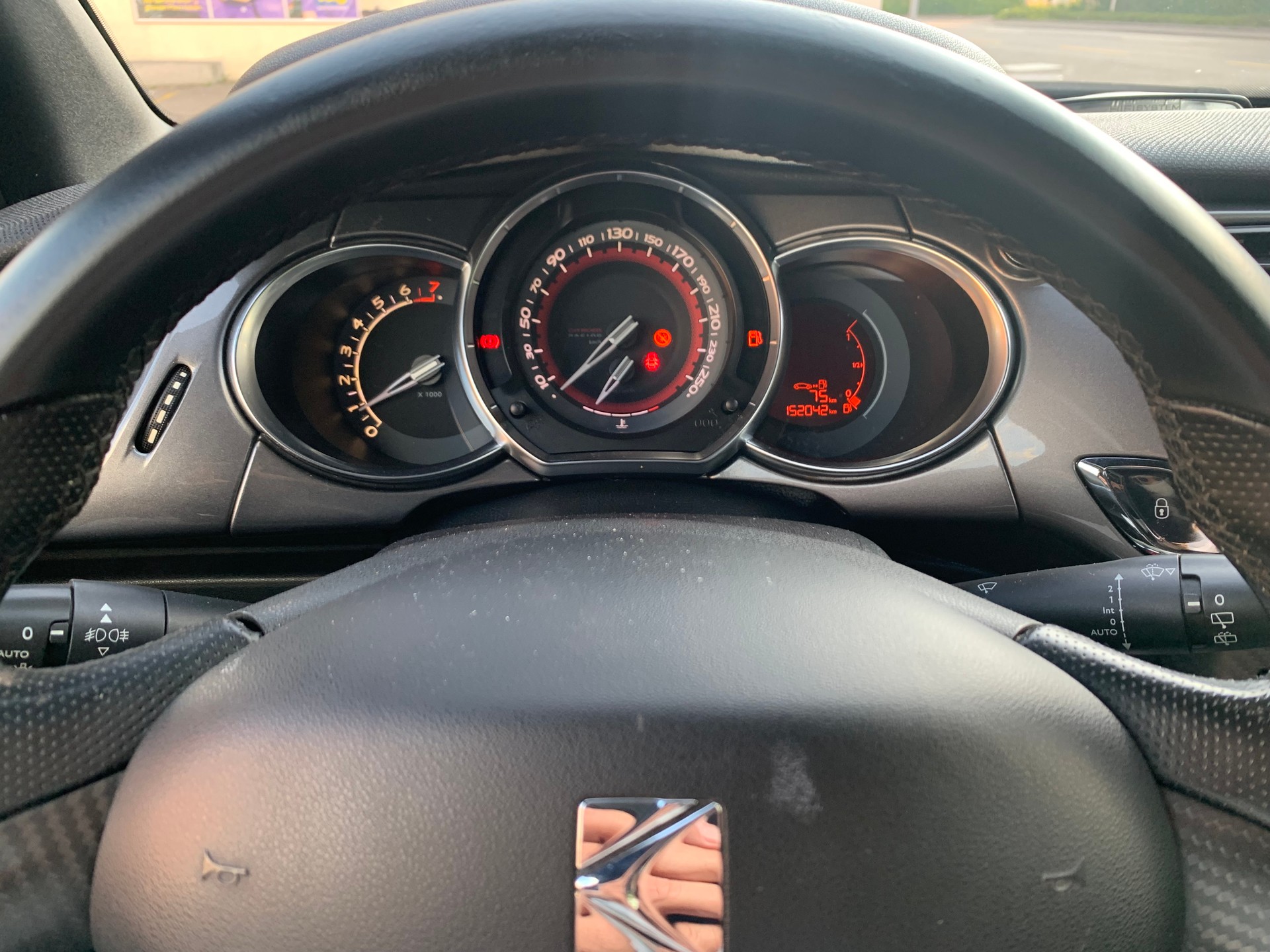 DS AUTOMOBILES DS3 1.6 THP Racing-image-11