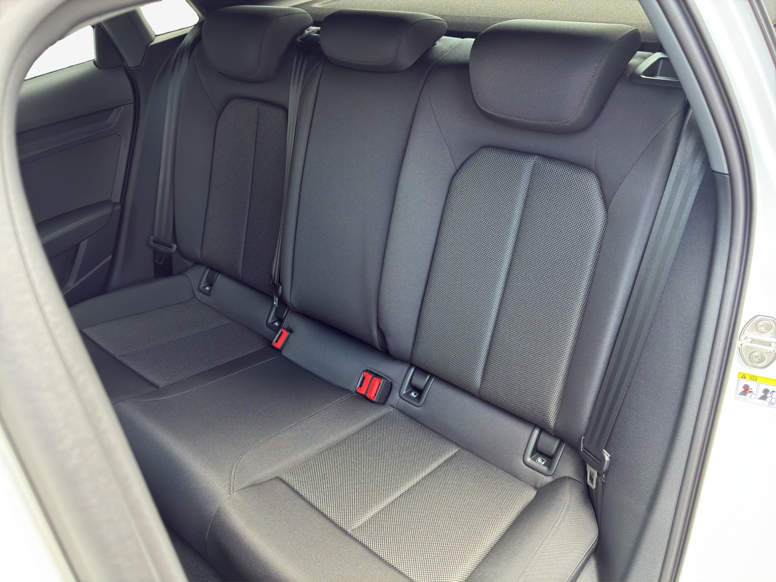 AUDI A3 Sportback 40 TFSI e Attraction S-tronic-image-11