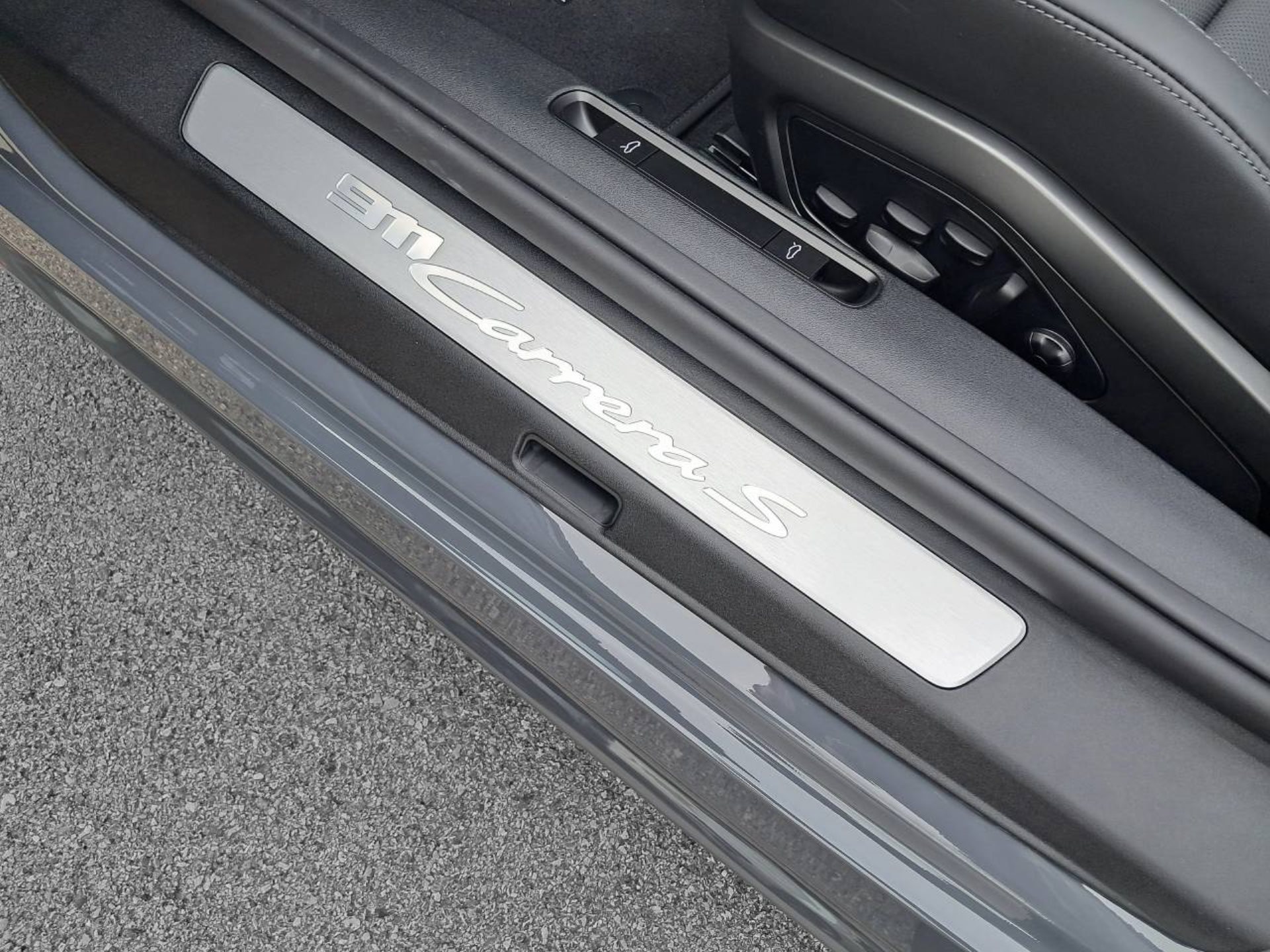PORSCHE 911 Carrera S Cabriolet-image-26