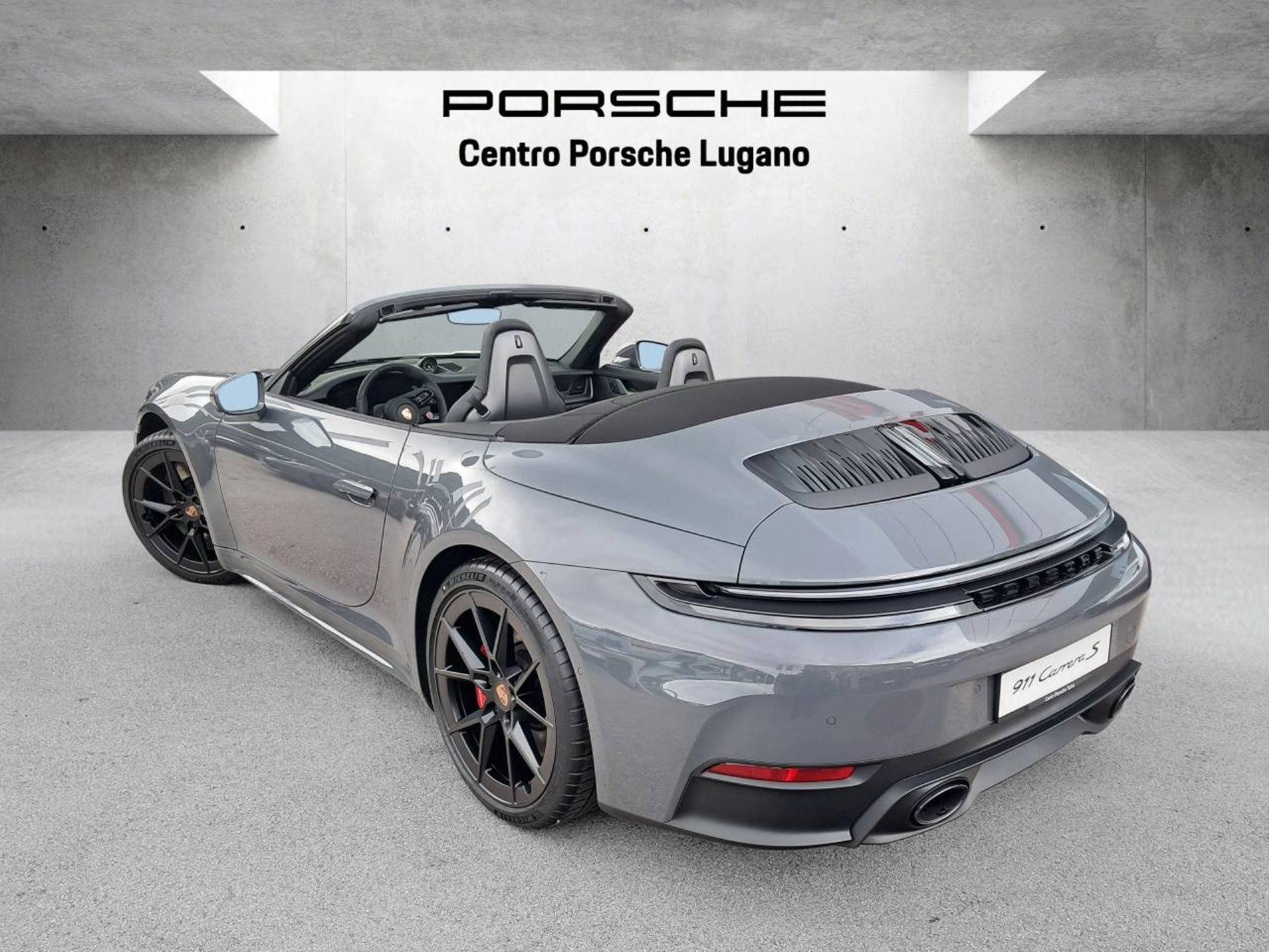 PORSCHE 911 Carrera S Cabriolet-image-2