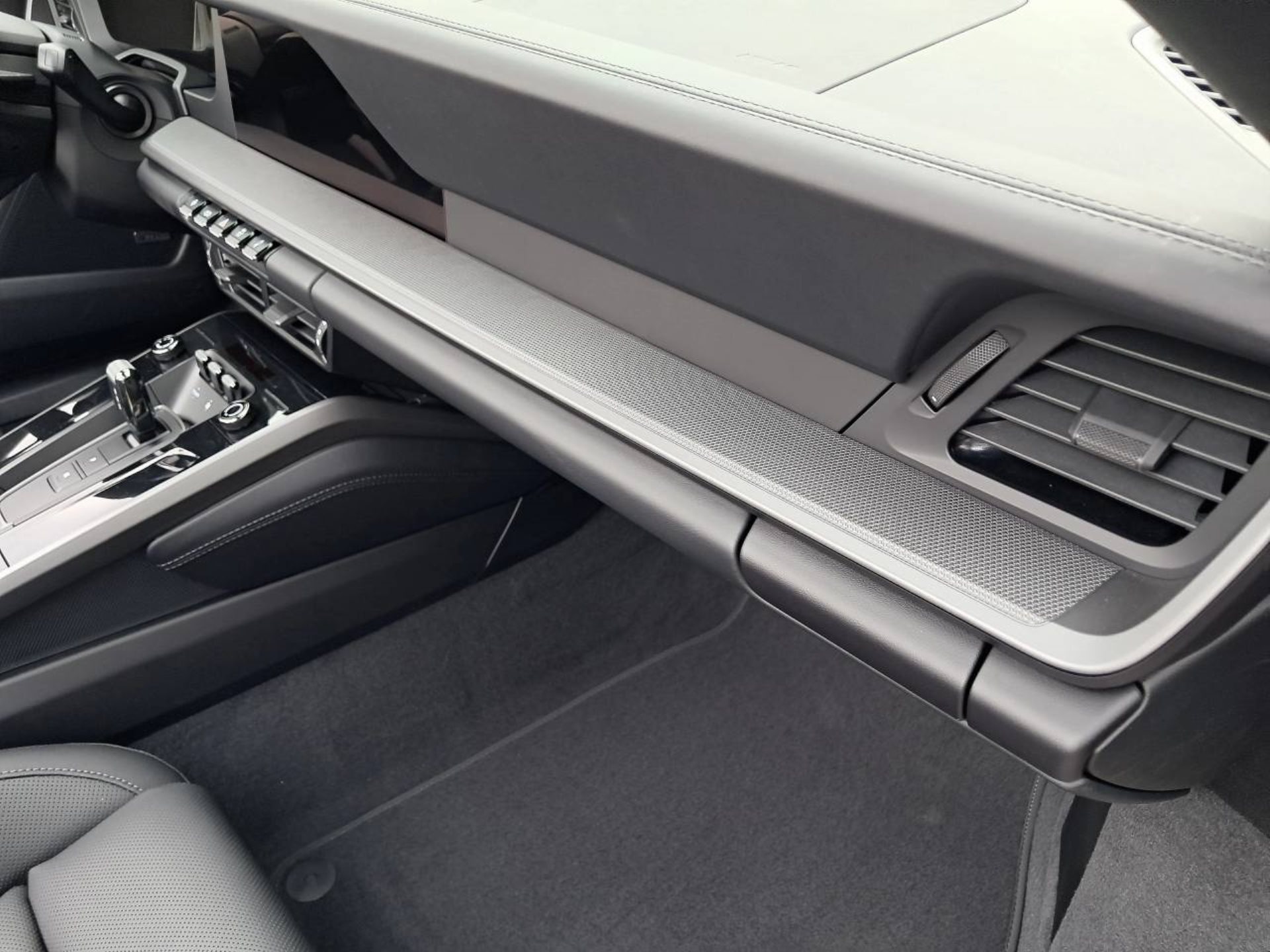 PORSCHE 911 Carrera S Cabriolet-image-27