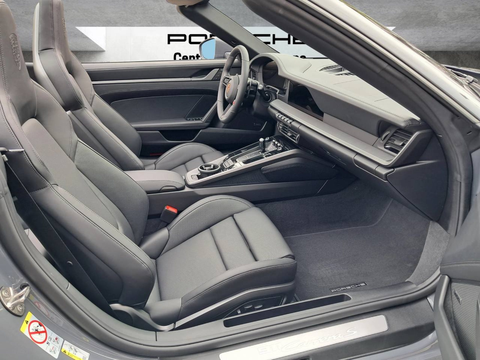 PORSCHE 911 Carrera S Cabriolet-image-14