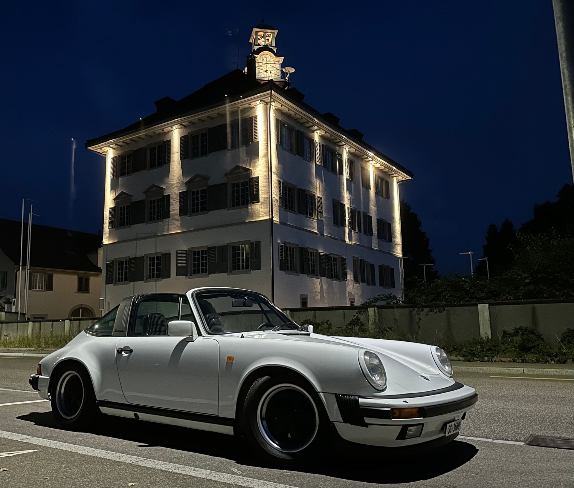 PORSCHE 911 Carrera Targa-image-1