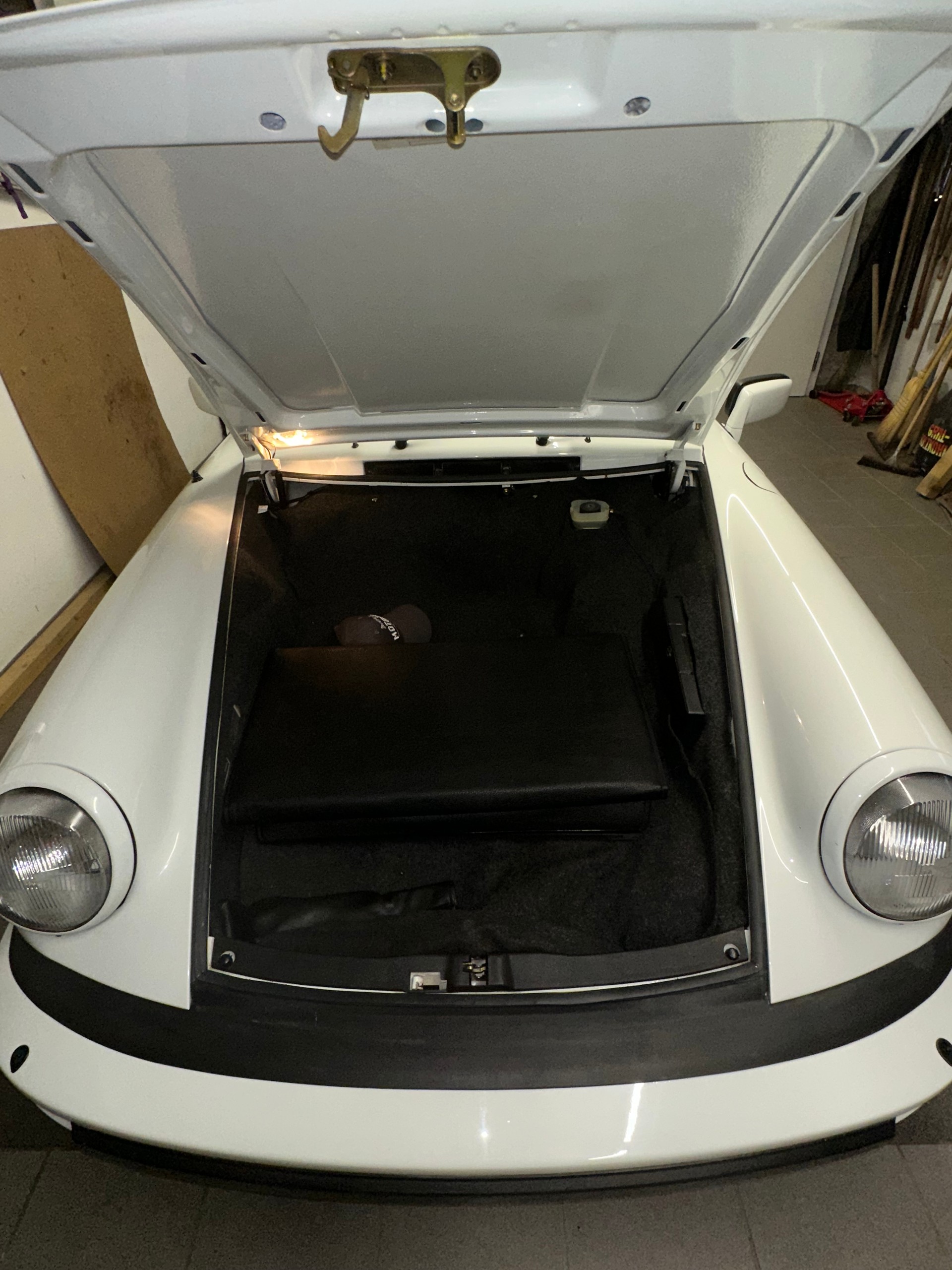 PORSCHE 911 Carrera Targa-image-8