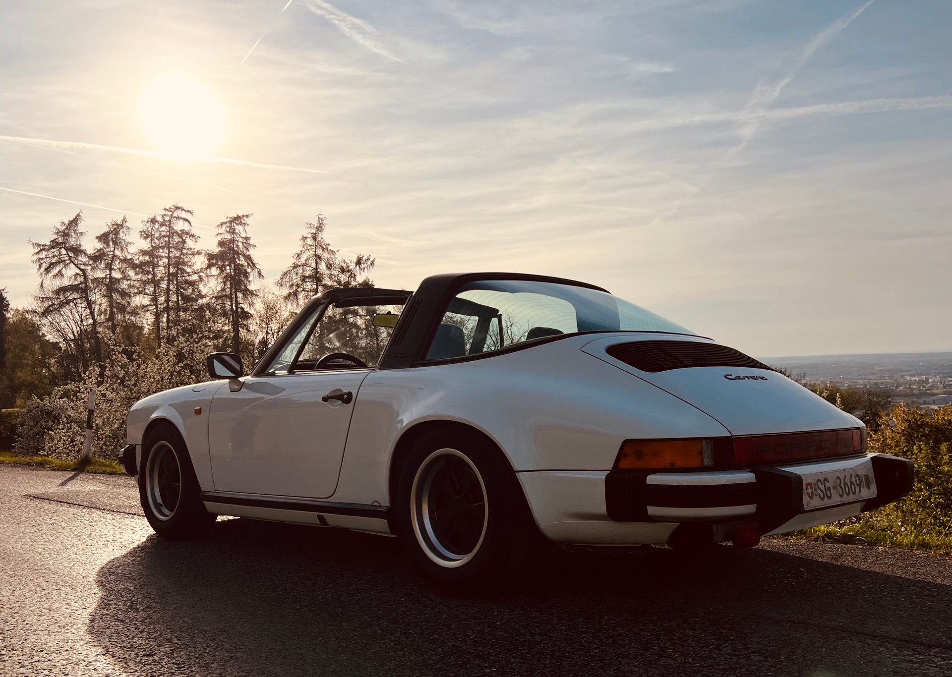 PORSCHE 911 Carrera Targa-image-4