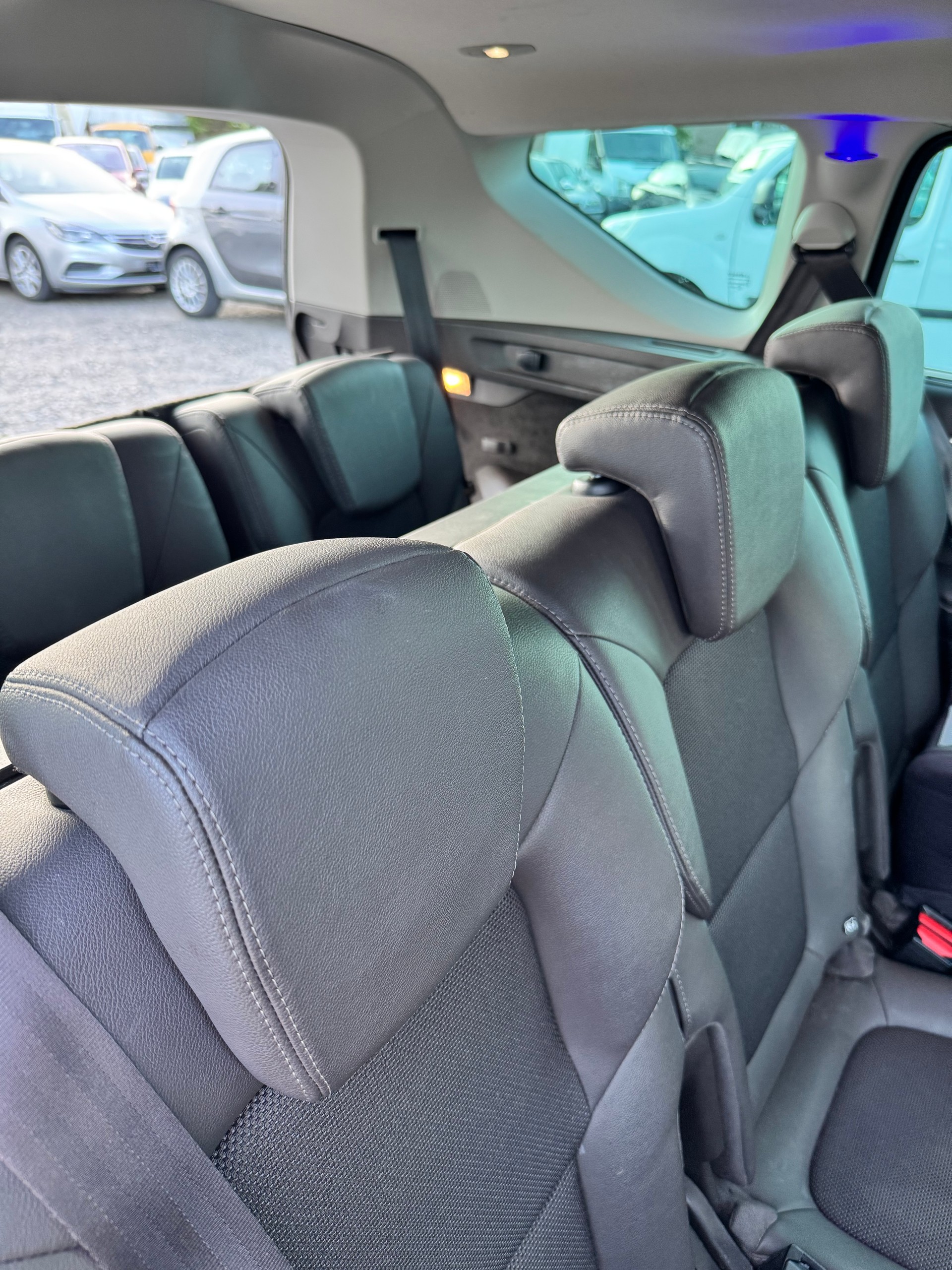 RENAULT Espace 1.8 Benziner Automatik 7 Plätze-image-7