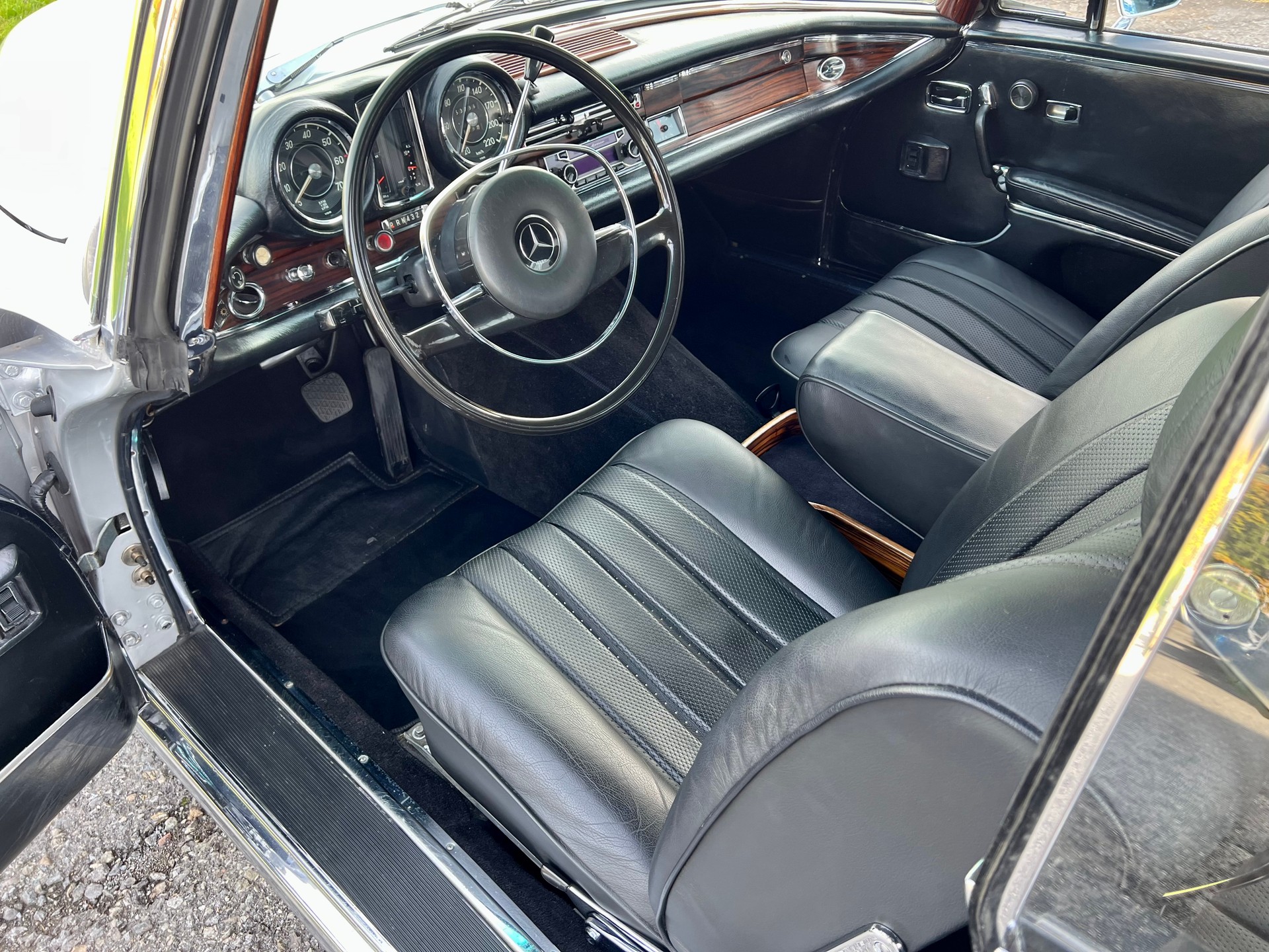 MERCEDES-BENZ 280 SE Automatic W111 VETERAN-image-8