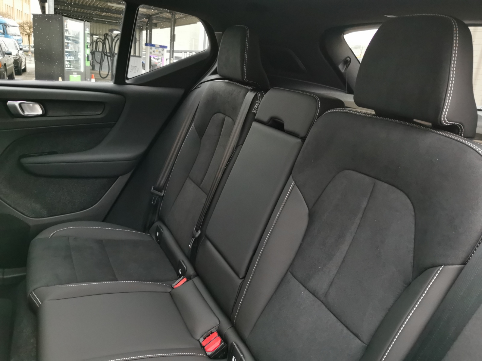 VOLVO EX40 Twin Ultra AWD-image-11