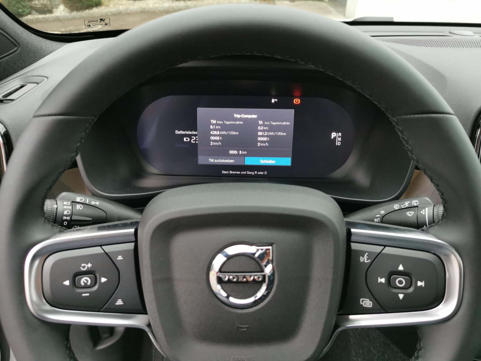 VOLVO EX40 Twin Ultra AWD-image-16