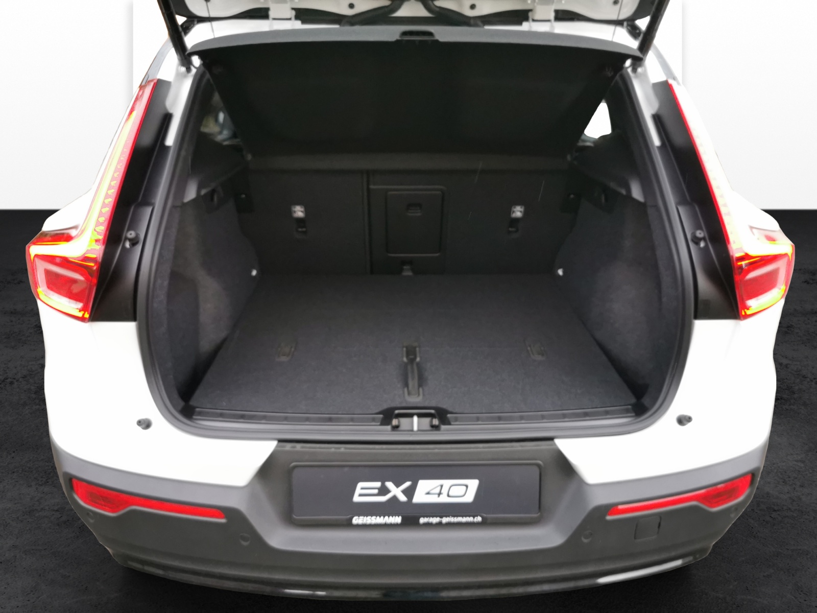 VOLVO EX40 Twin Ultra AWD-image-14