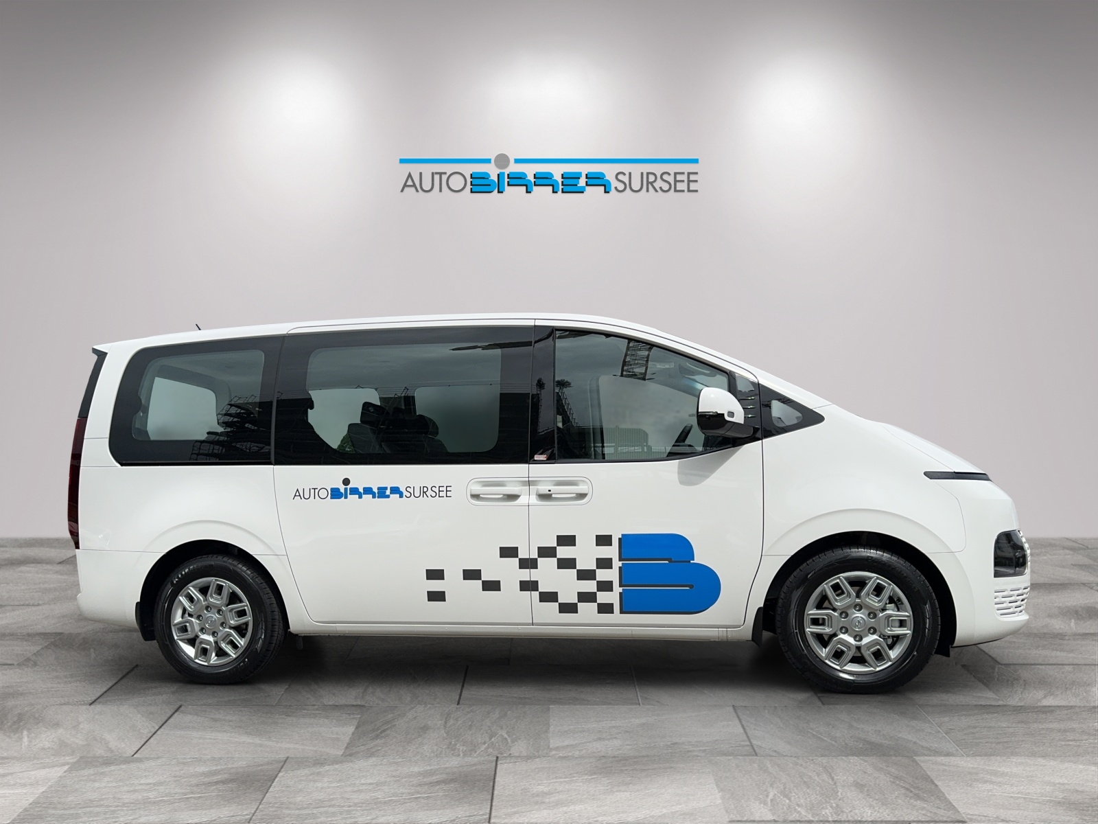 HYUNDAI Staria Wagon 2.2 CRDI Amplia-image-3