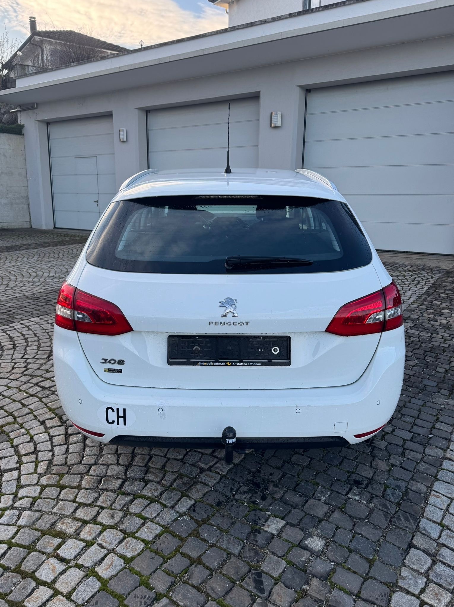 PEUGEOT 308 SW 1.6 BlueHDI Business EAT-image-5