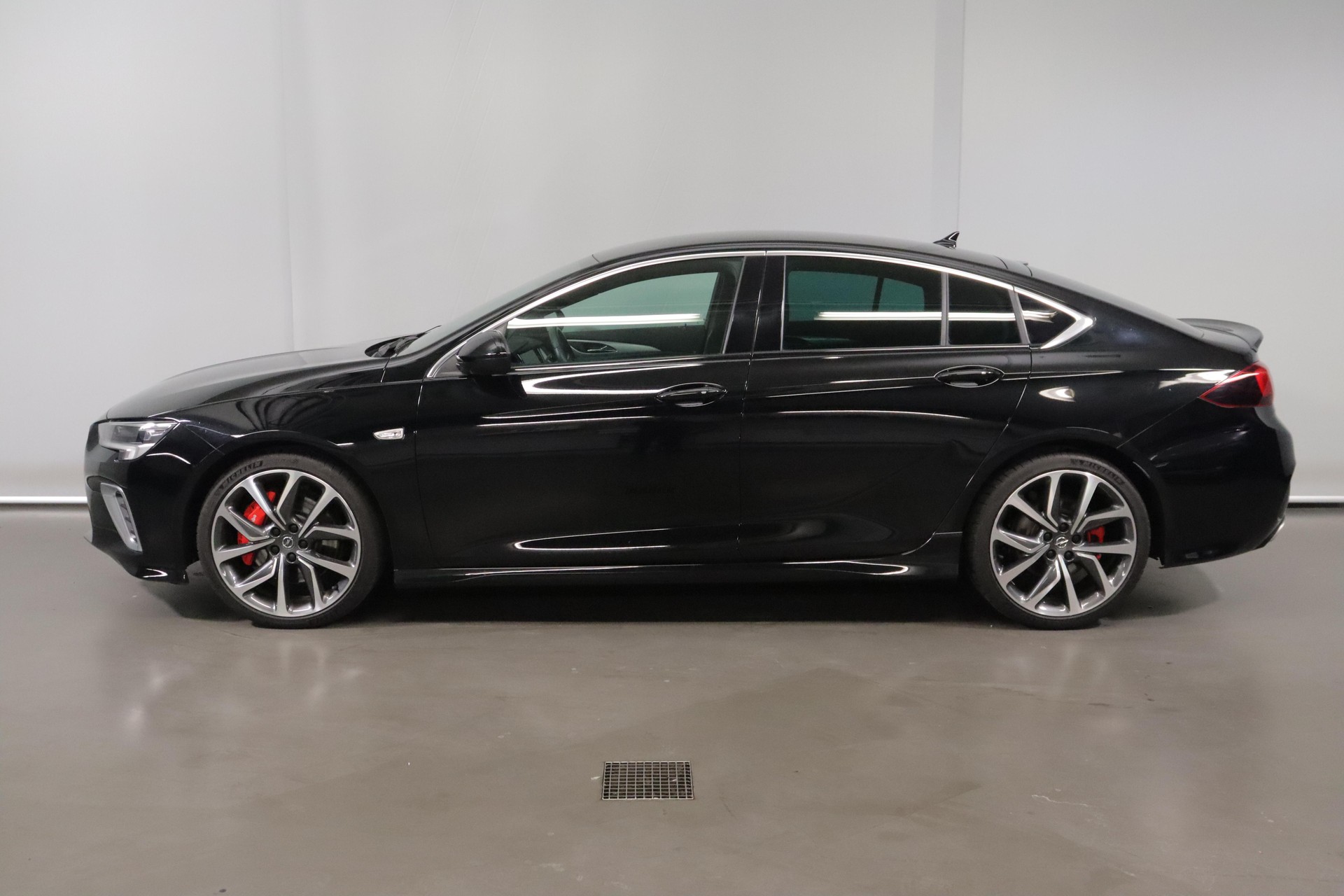 OPEL Insignia Grand Sport 2.0 T GSi AWD-image-4