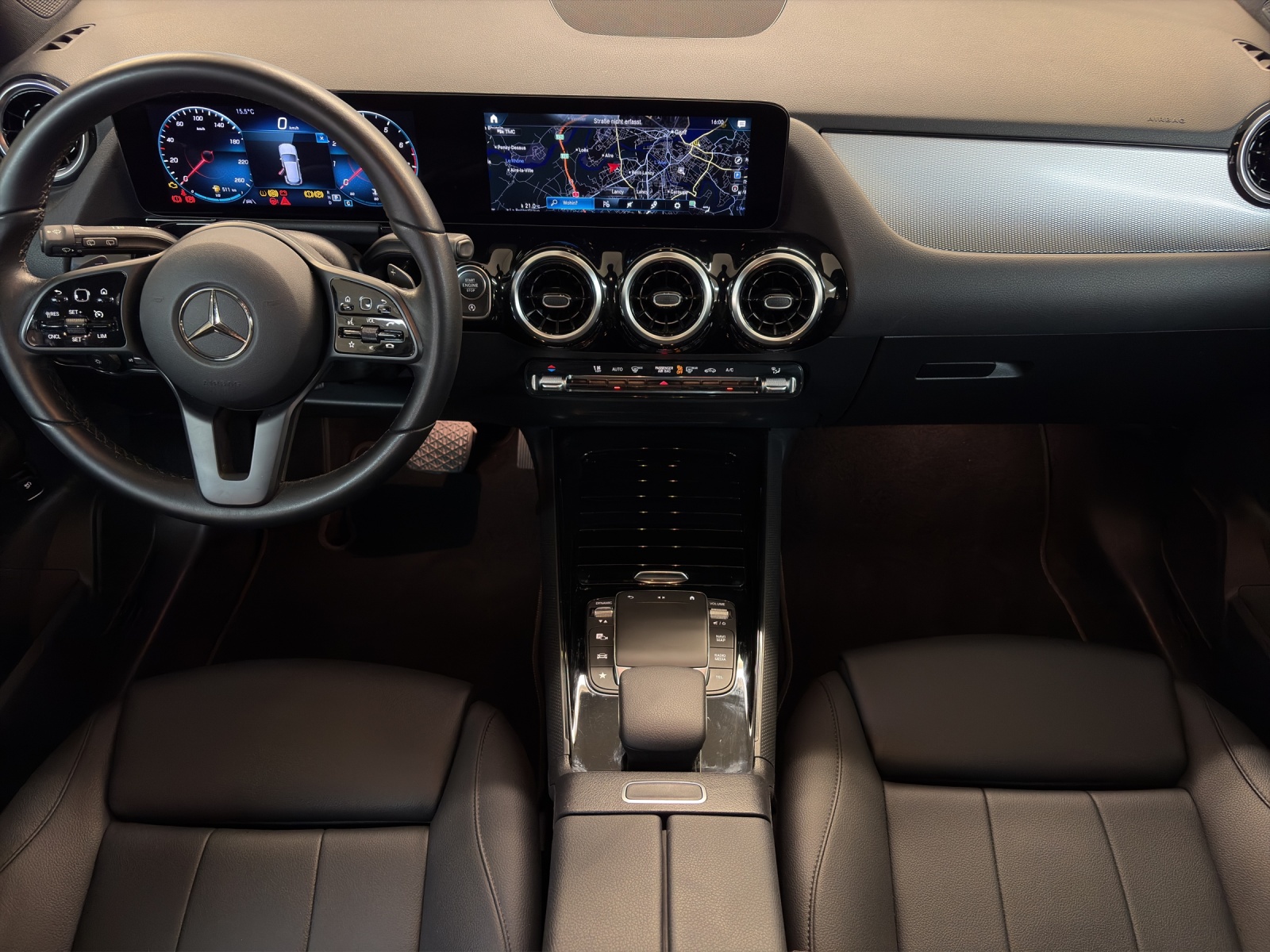 MERCEDES-BENZ GLA 200 4M Style 8G-D-image-11