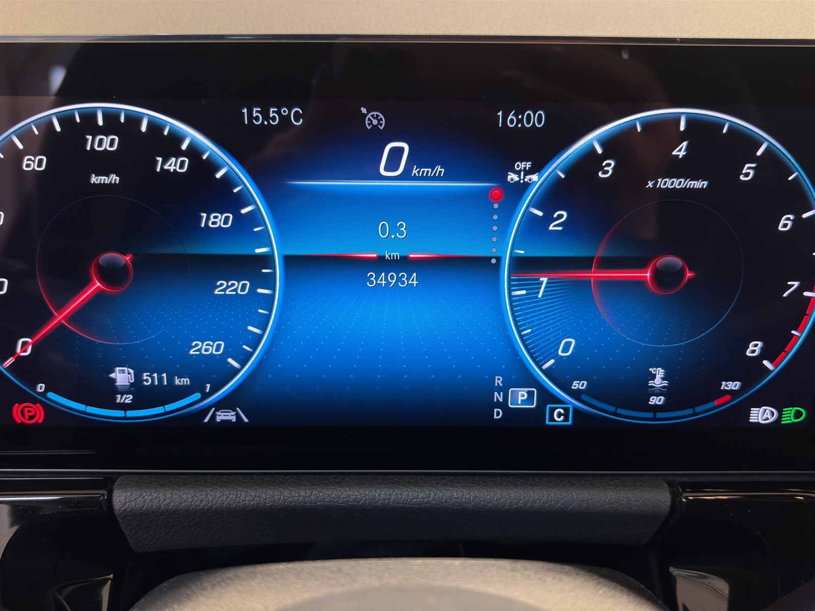 MERCEDES-BENZ GLA 200 4M Style 8G-D-image-13