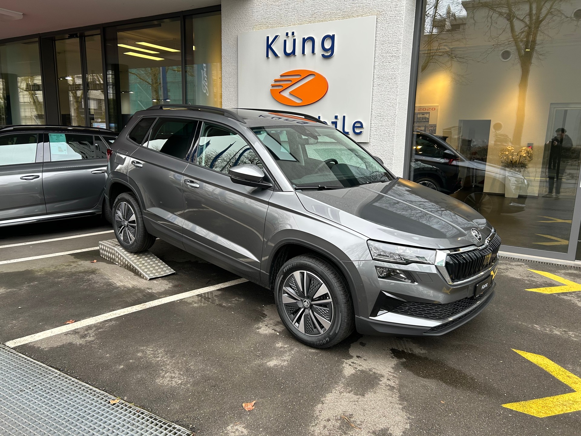 SKODA Karoq 1.5 TSI Dynamic DSG-image-0