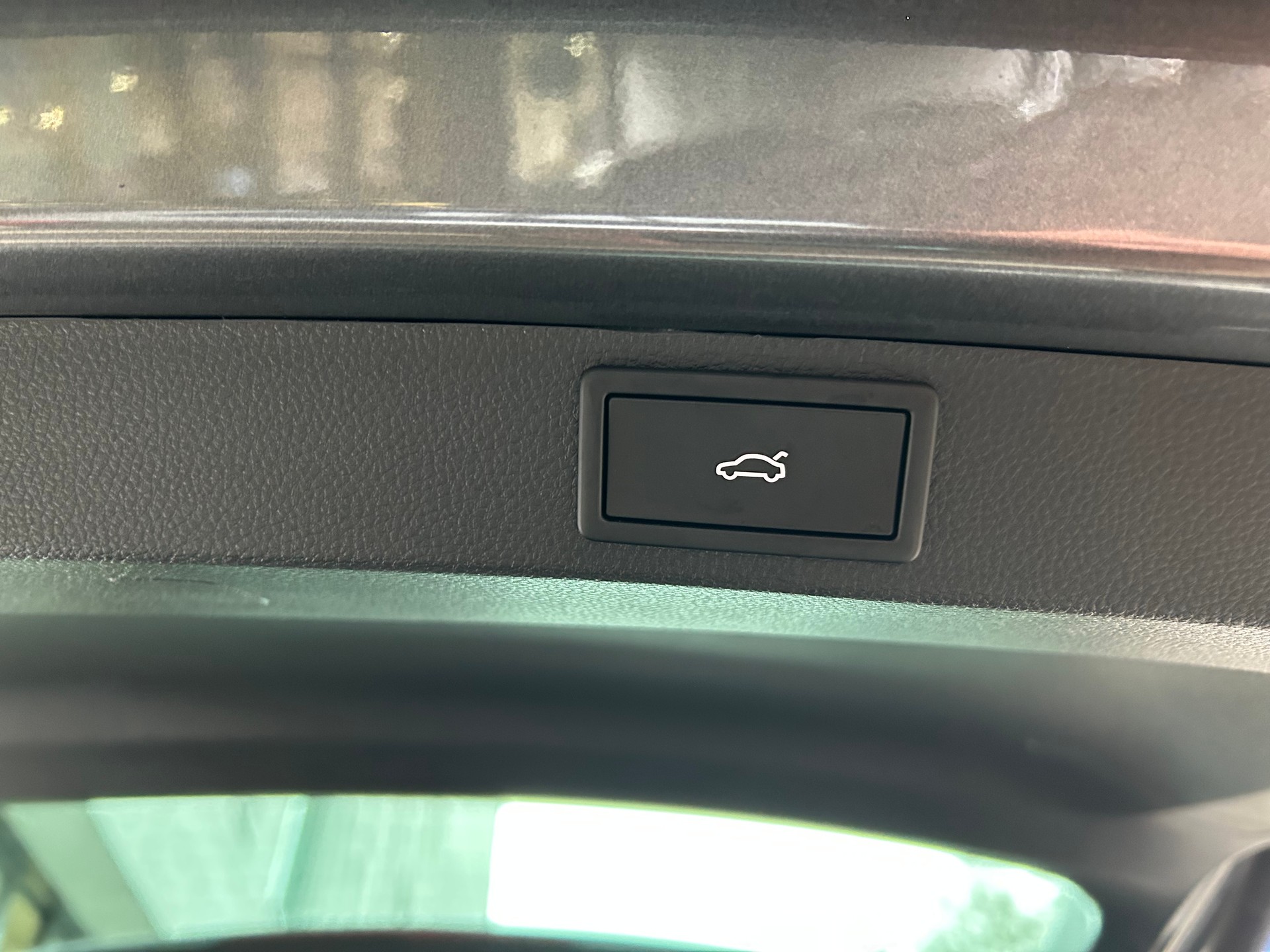 SKODA Karoq 1.5 TSI Dynamic DSG-image-6