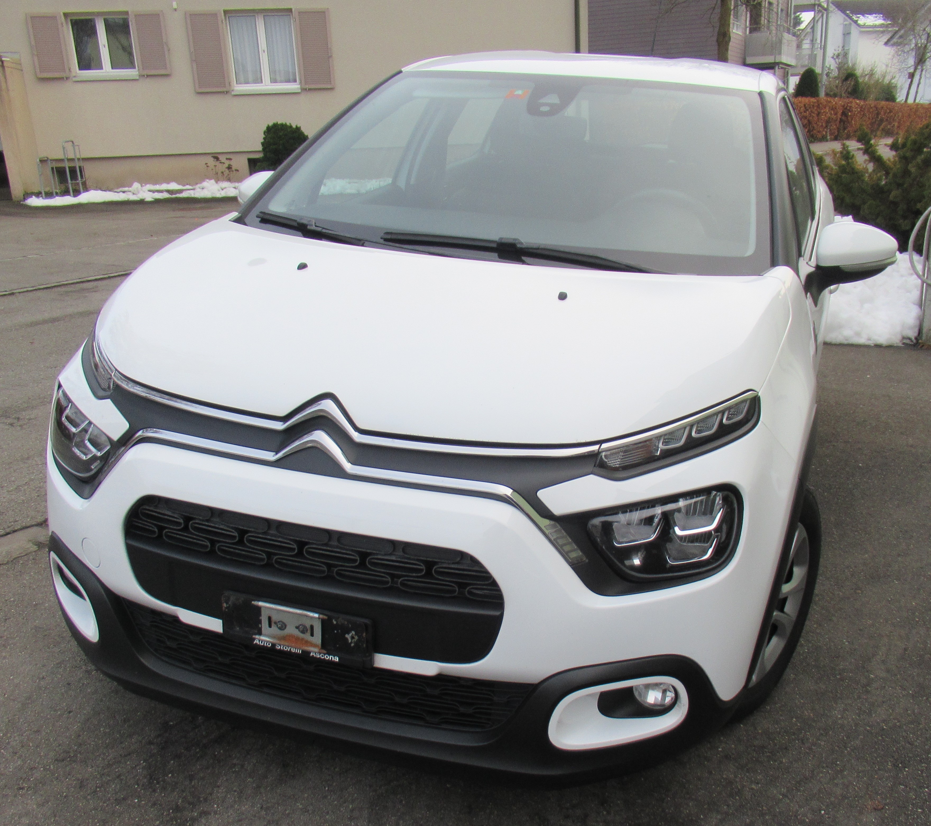 Car photo