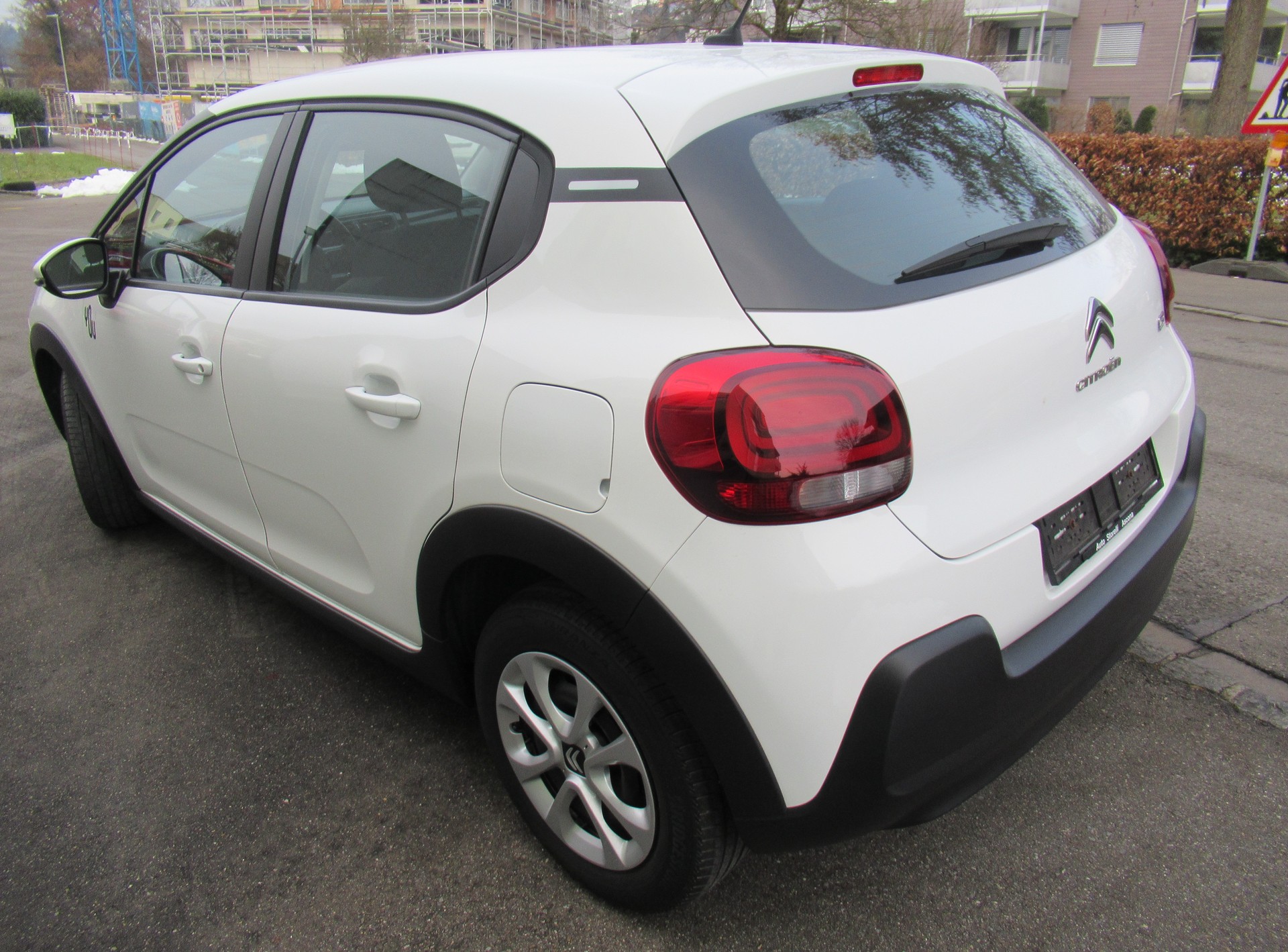 CITROEN C3 1.2i PureTech Swiss Edition-image-4