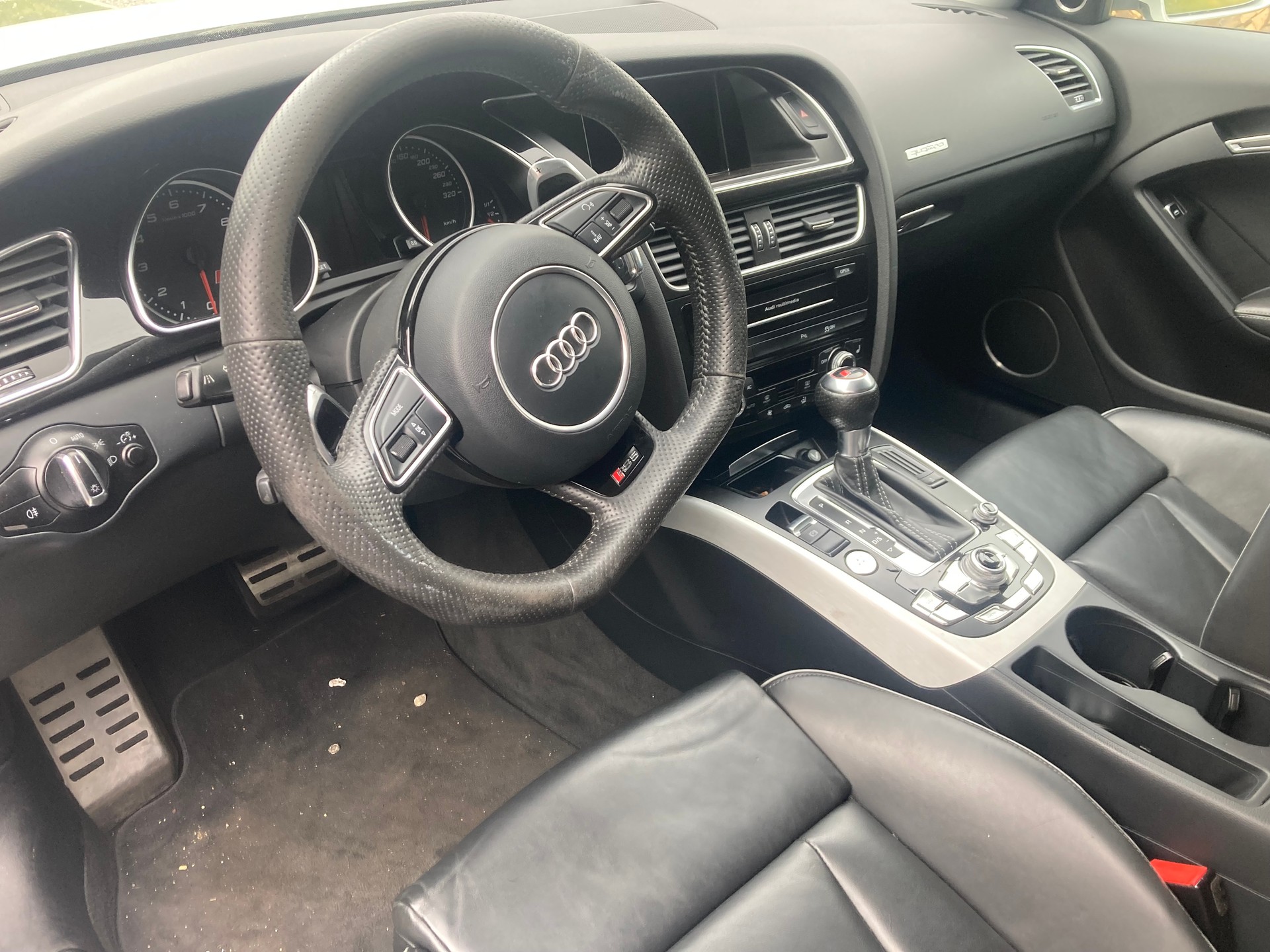 AUDI RS5 Coupé 4.2 FSI quattro S-tronic-image-4