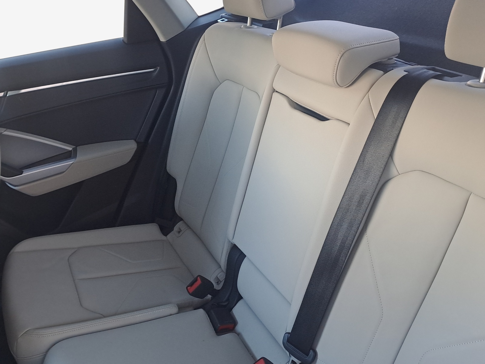 AUDI Q3 Sportback 35 TFSI S line S-tronic-image-11
