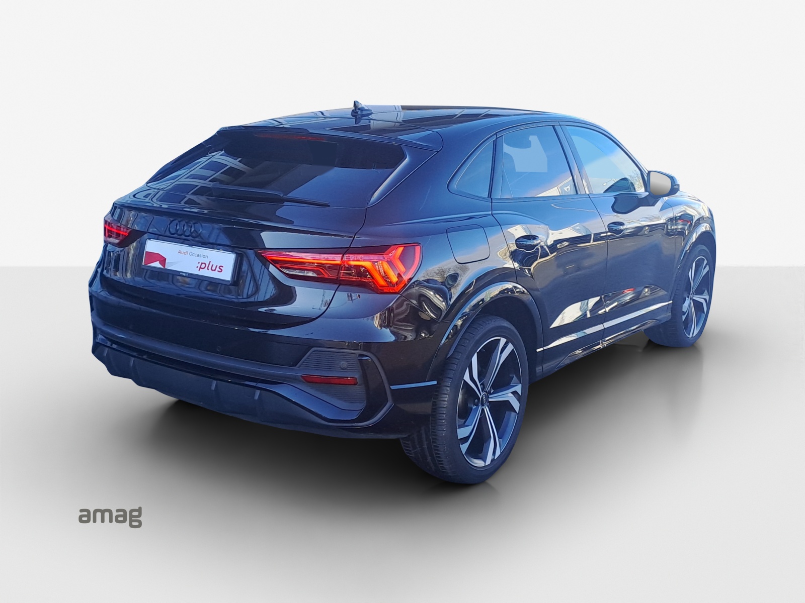 AUDI Q3 Sportback 35 TFSI S line S-tronic-image-4