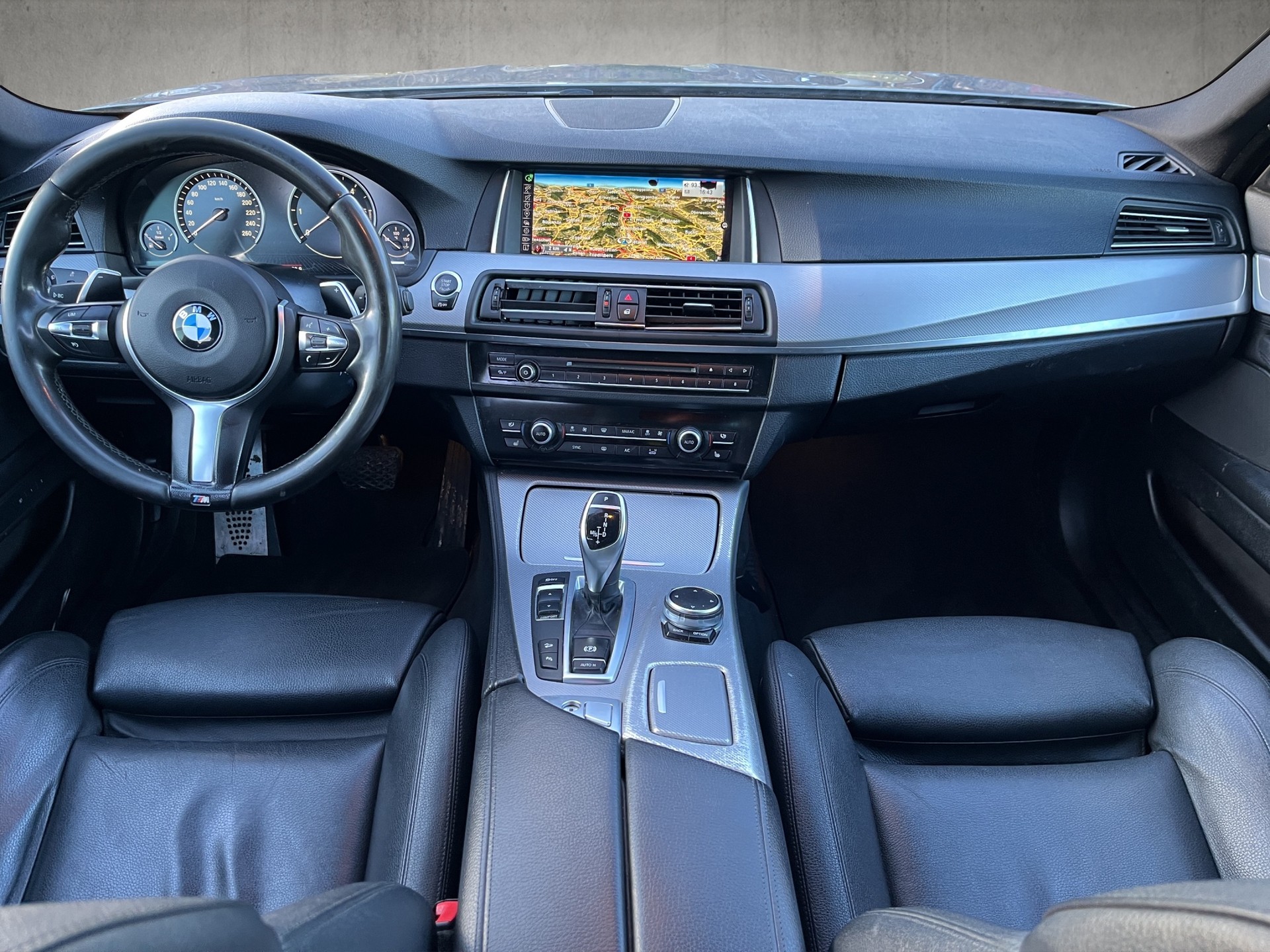BMW 530d Touring xDrive Steptronic, M-Sportpacket.-image-15