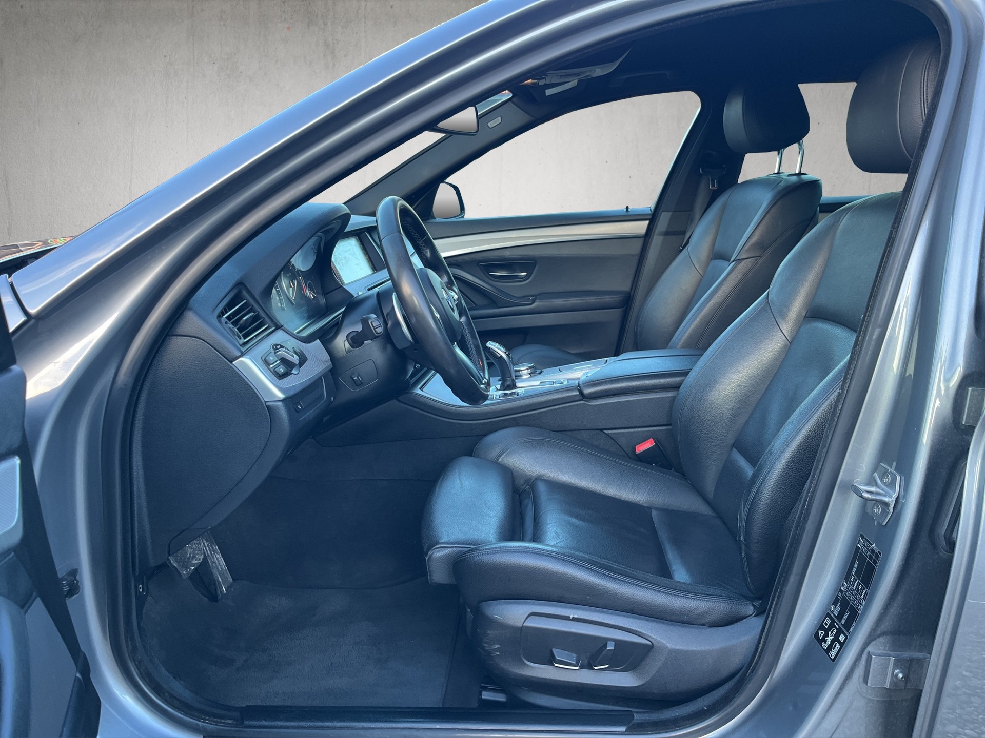 BMW 530d Touring xDrive Steptronic, M-Sportpacket.-image-8