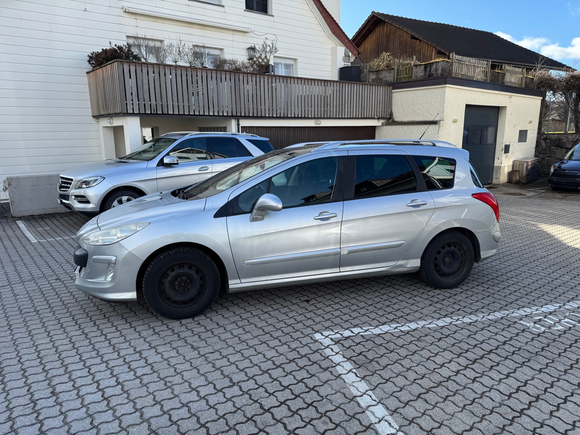 PEUGEOT 308 SW 1.6 16V Turbo Sport Pack Automatic-image-1