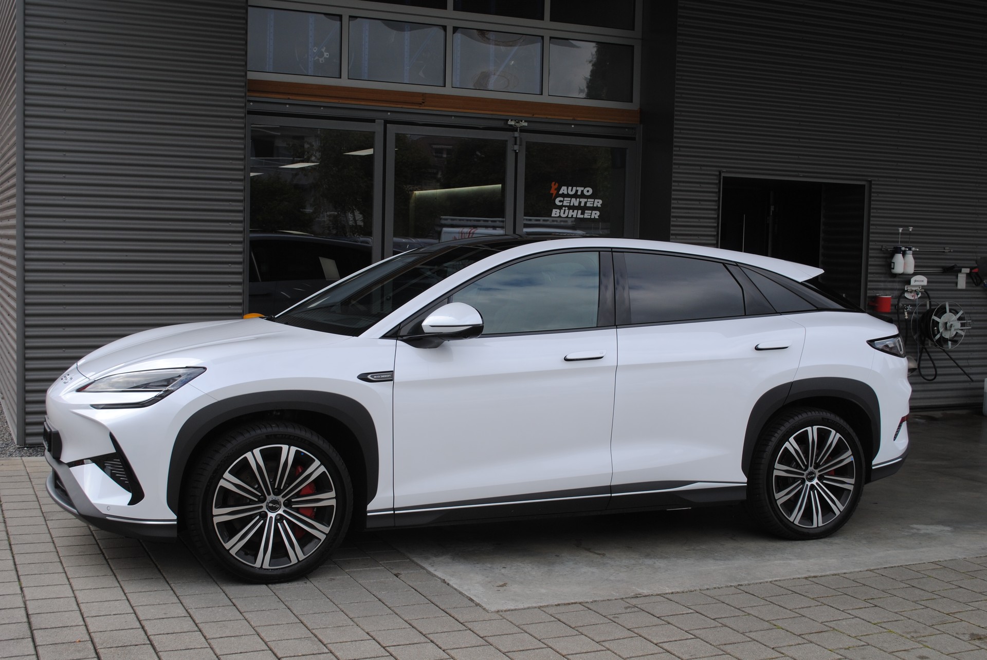 BYD Sealion 7 91,3 kWh Excellence AWD-showroom-element-3