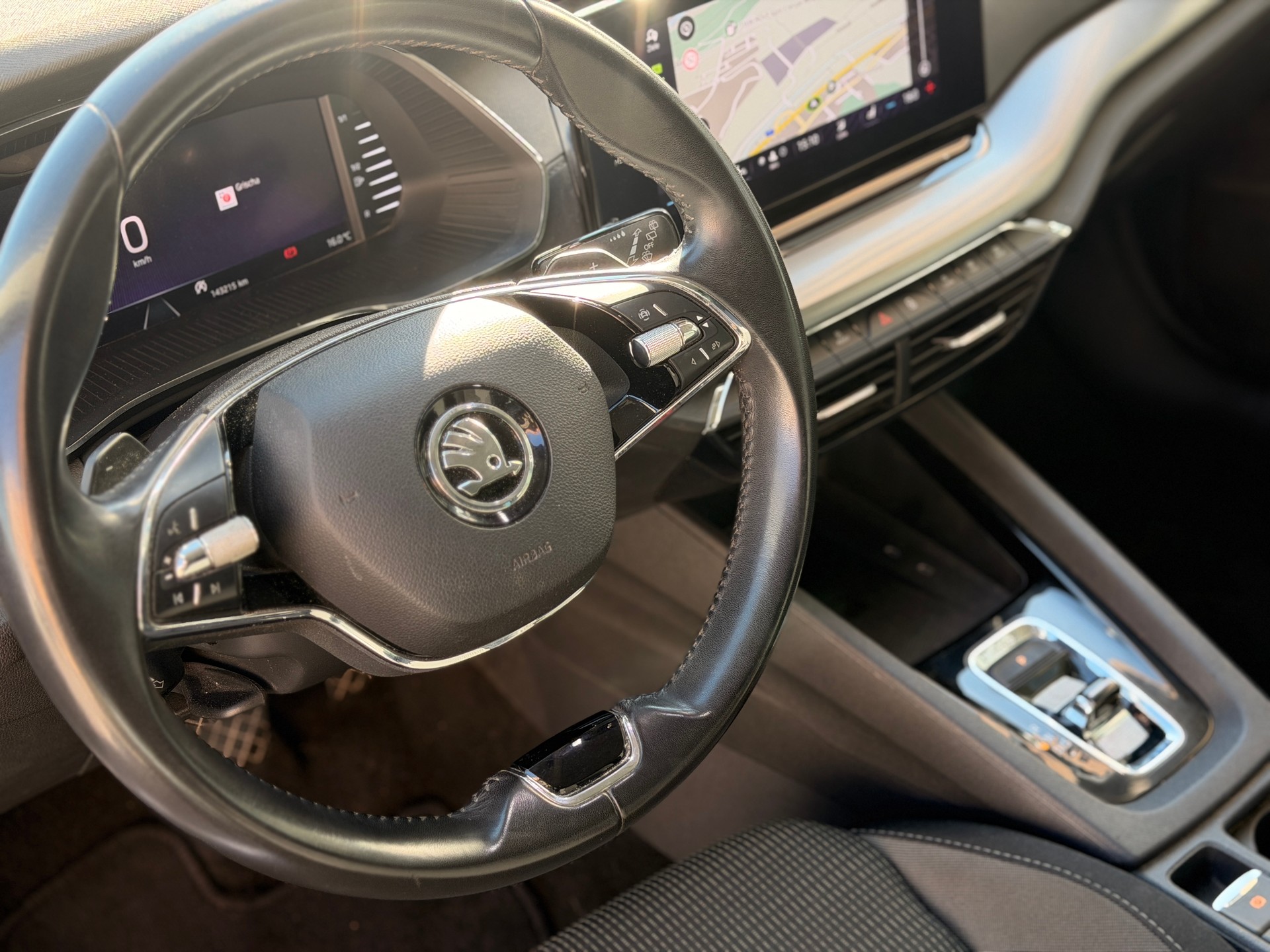 SKODA Octavia Combi 2.0 TDI DSG Ambition 4x4-image-19