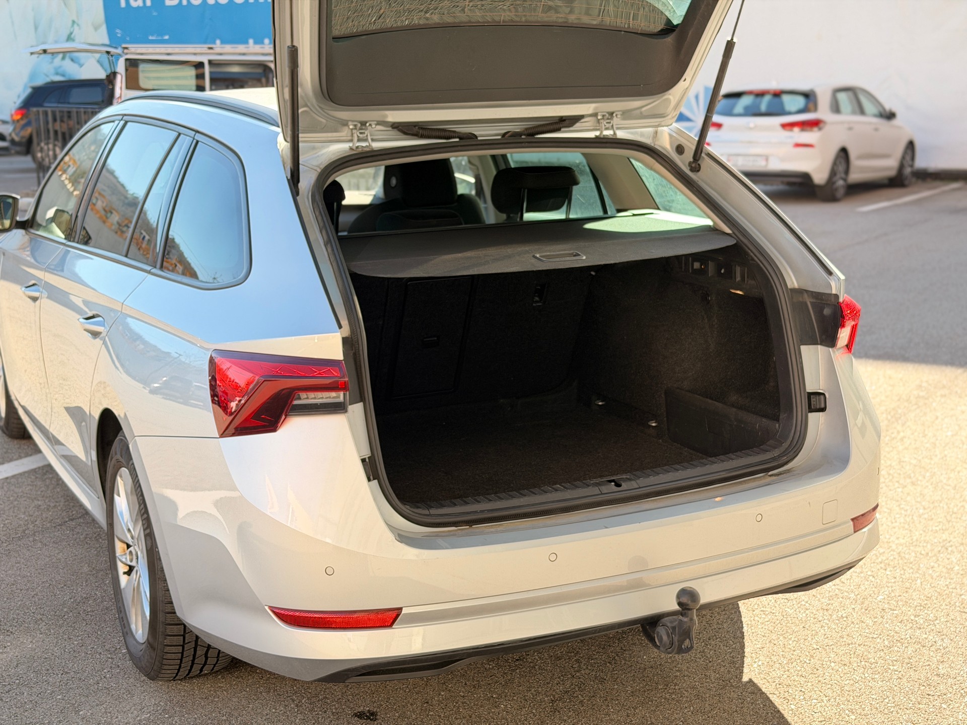 SKODA Octavia Combi 2.0 TDI DSG Ambition 4x4-image-20