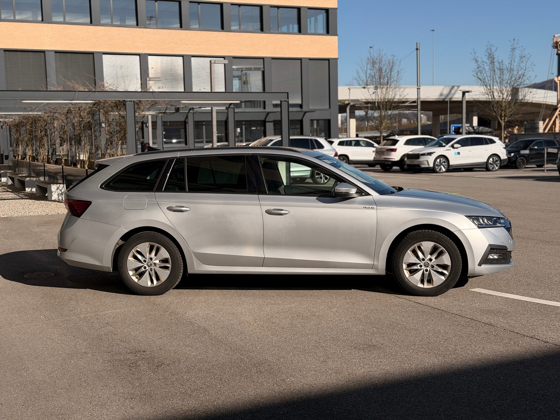 SKODA Octavia Combi 2.0 TDI DSG Ambition 4x4-image-2