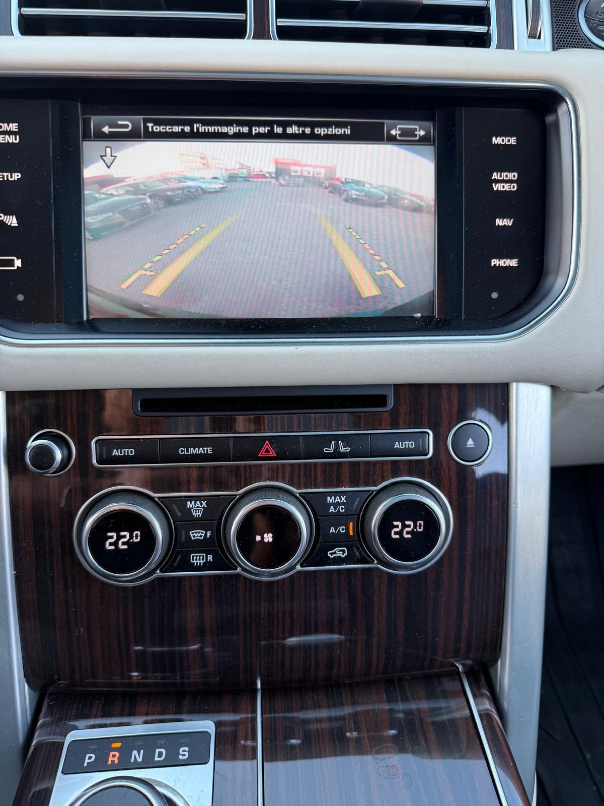 LAND ROVER Range Rover 3.0 TDV6 Vogue-image-16