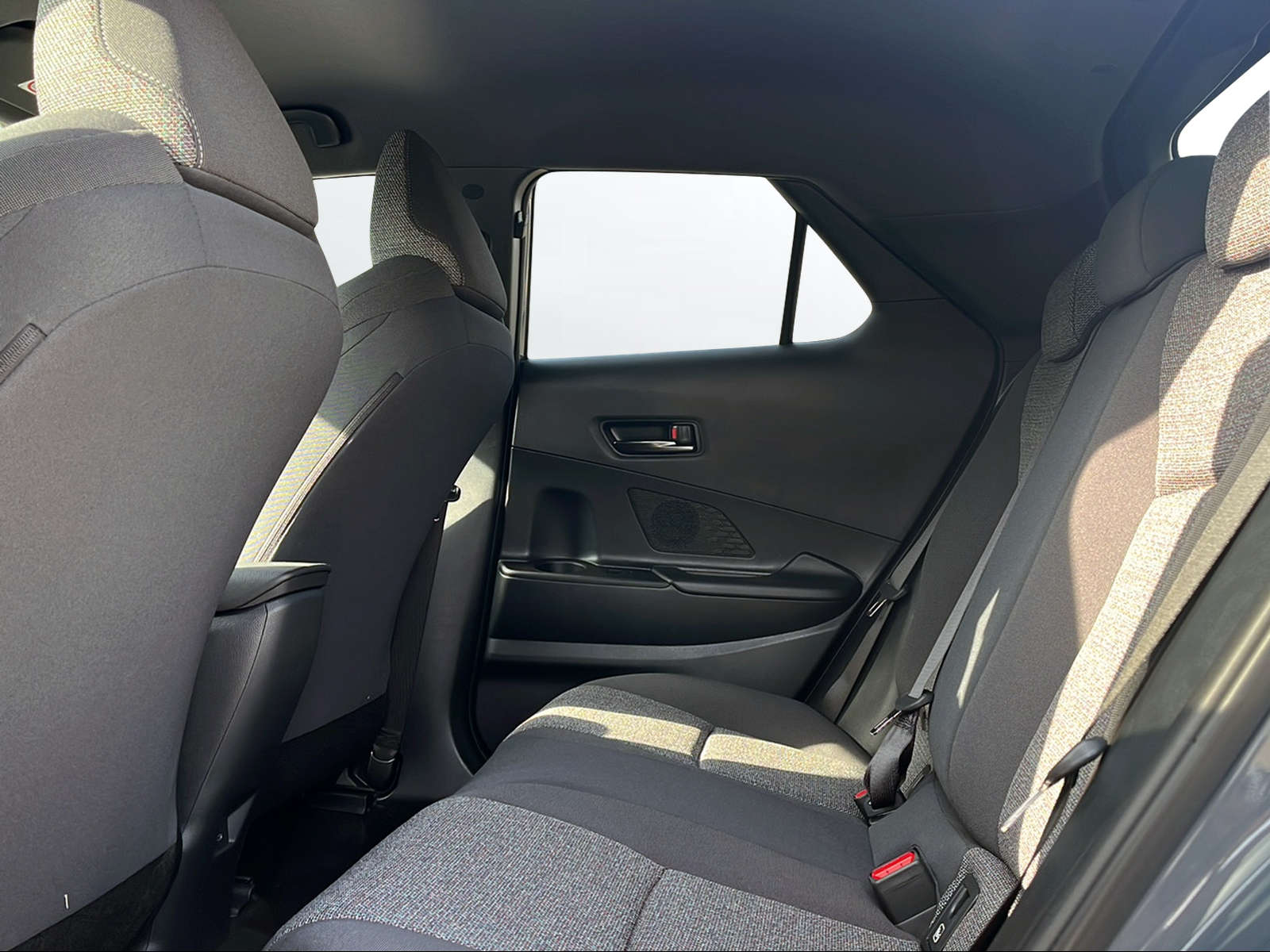 TOYOTA C-HR 1.8 HSD CVT Swiss Edition Storm Grey met.-image-8