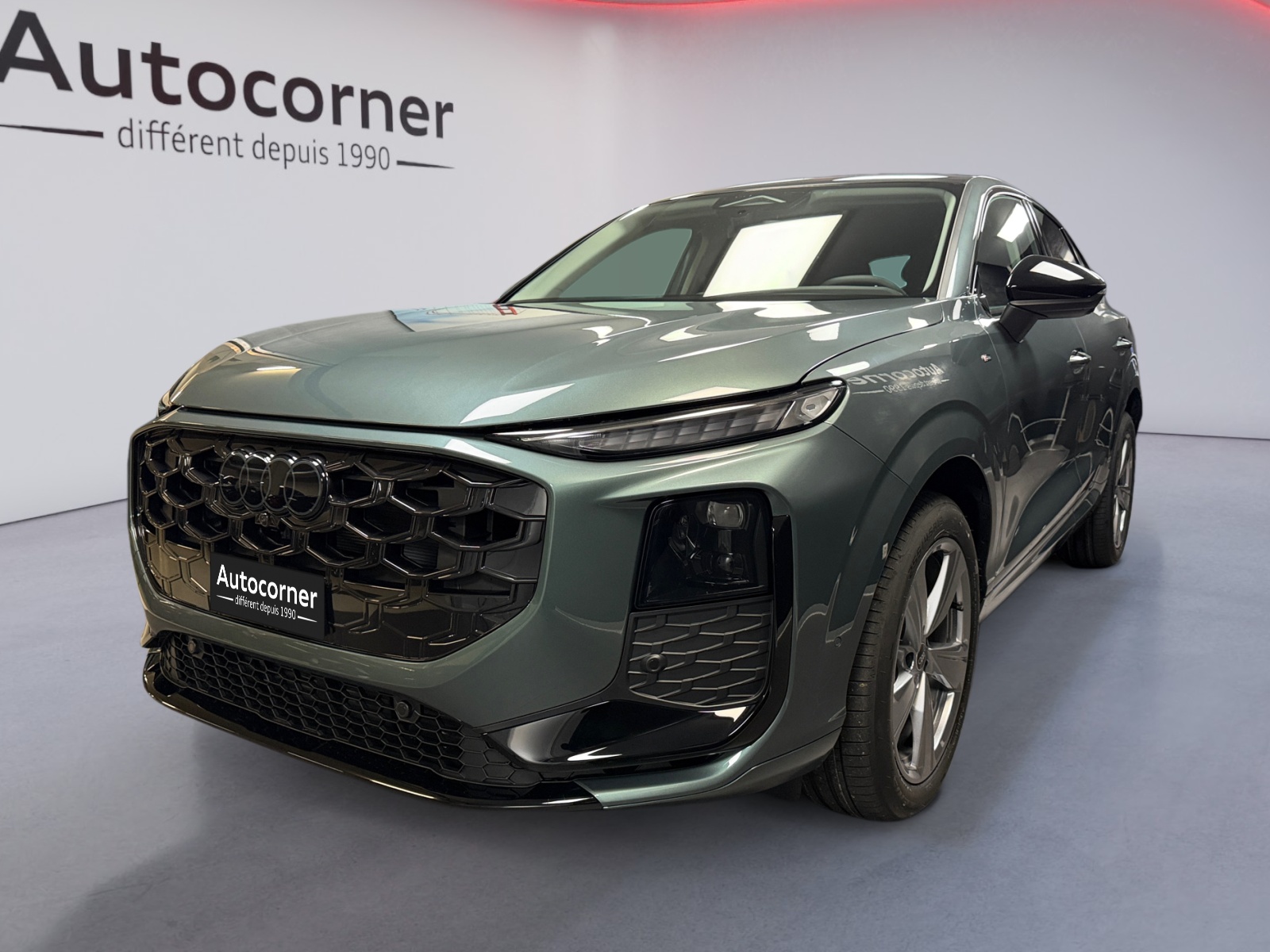 AUDI Q3 Sportback 110 kW TFSI S tronic-image-1