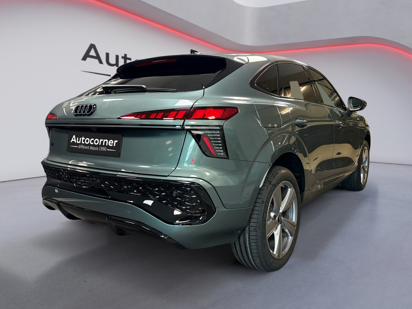 AUDI Q3 Sportback 110 kW TFSI S tronic-image-4