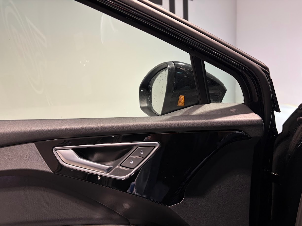 AUDI Q4 e-tron 50 quattro-image-7